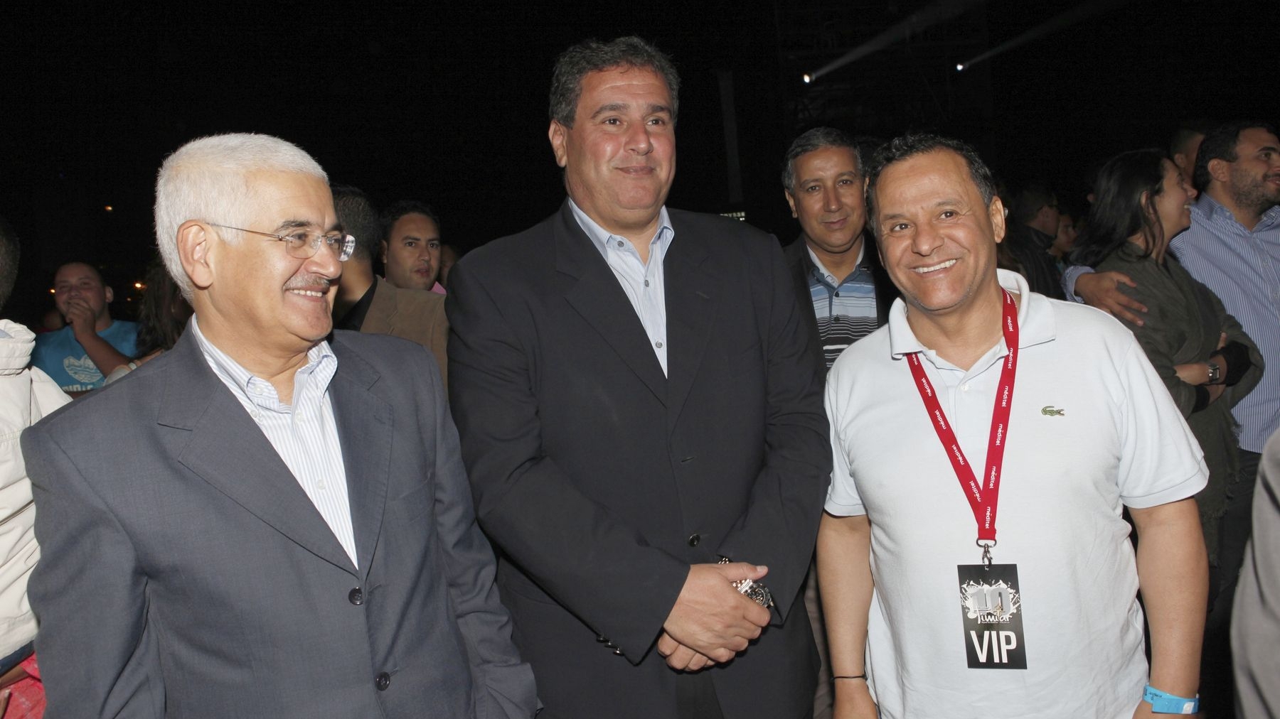Aziz Akhannouch est bien entouré avec à ses côtés, Yazid Zellou, wali d'Agadir (gauche) et Mehdi Qotbi, président de la fondation des musées (droite)
