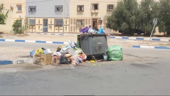 La ville d’Oujda croule sous les ordures au deuxième jour de l’Aïd Al-Adha.
