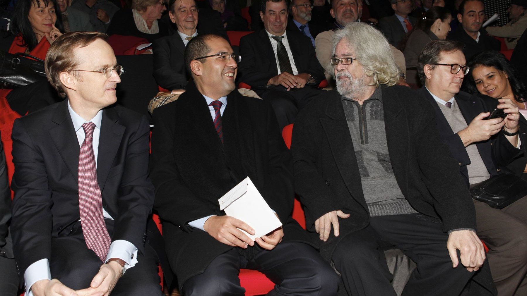 Charles Fries, ambassadeur de France au Maroc, et Khalid Safir, Wali de Casablanca, invités de marque de cet anniversaire aux côtés du grand dramaturge marocain Tayeb Seddiki.
