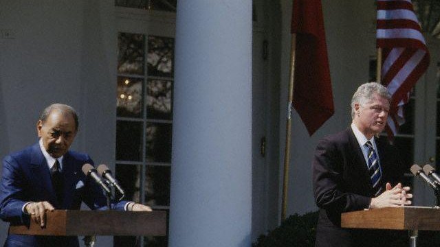 Le 15 mars 1995, le roi Hassan II et le président Bill Clinton prononcent un discours historique à Washignton sur la meilleure manière de soutenir et d'accélérer le processus de paix au Moyen-Orient.
