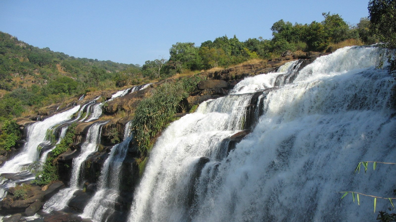 Pour ceux qui ont le goût de l'aventure, les cascades de la Guinée Conakry sont parmi les plus belles au monde
