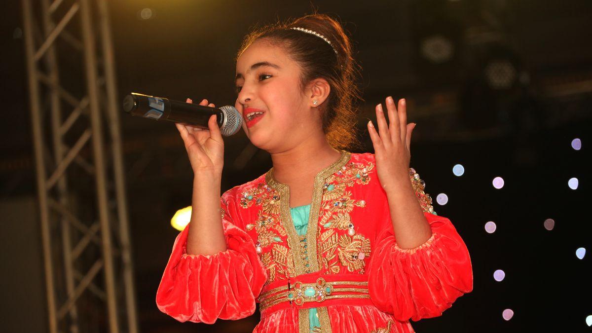 الطفلة الموهبة هبة الله نجمة "اراب جوت دالت" شاركت في حفل "سفراء القفطان"
