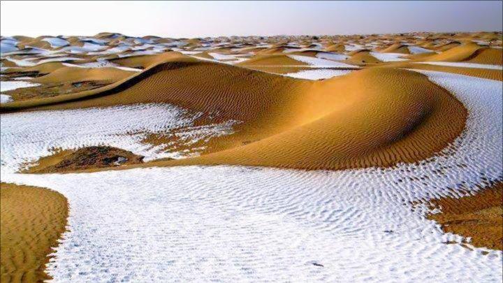 Quand les neiges épousent les cambrures des dunes...
