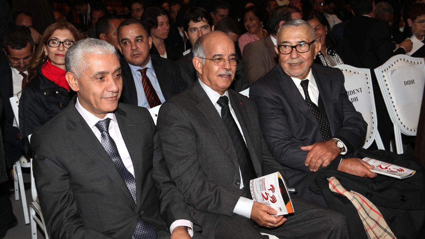 Rachid Talbi Alami et Mohamed Cheikh Biadillah, présidents des deux chambres du Parlement, aux côtés de l'ancien occupant du perchoir, Abdelwahed Radi.
