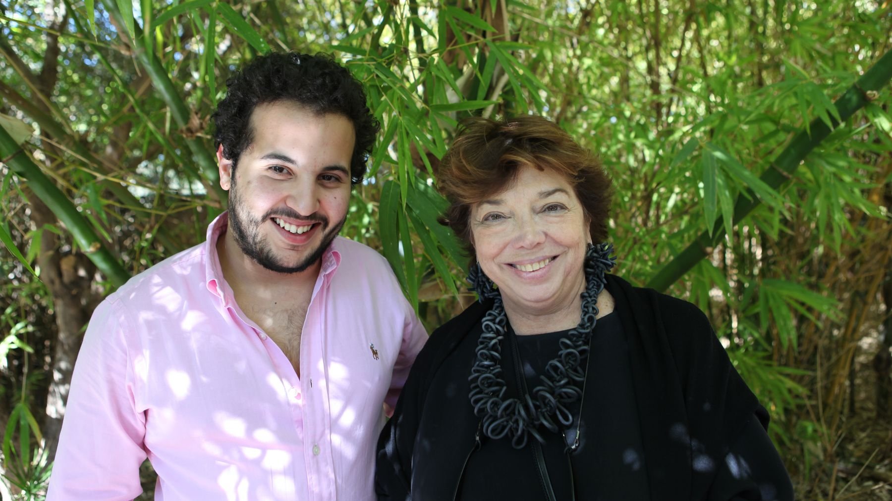 Omar Alaoui a rejoint la mervelleuse Leïla Shahid dans le jardin, pour un moment de sérénité parmi les palmiers. 
