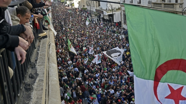 Manifestations à Alger contre l'élection présidentielle organisée par le pouvoir, le 6 décembre 2019.
