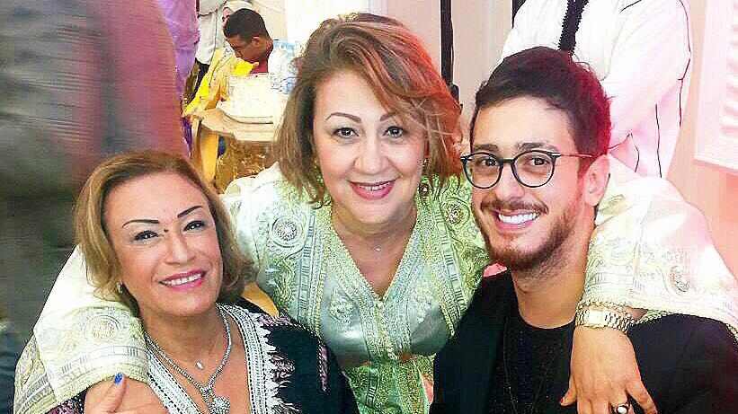 المغني المغربي سعد لمجرد، نشر هو الأخر صورة لأمه الممثلة نزهة الركراكي
