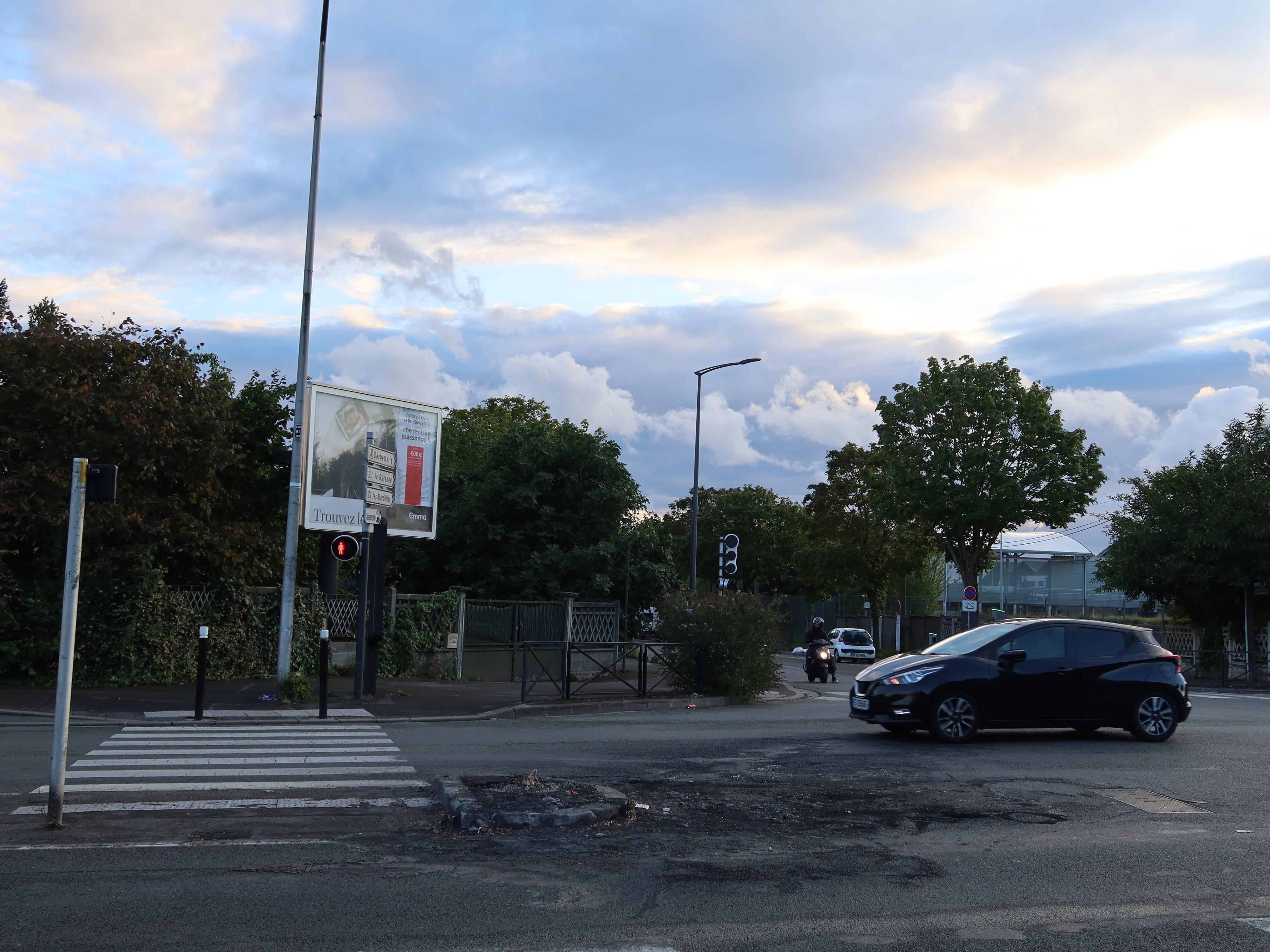 Aulnay-sous-Bois (Seine-Saint-Denis), le 27 août 2023. C'est à ce carrefour que se trouvait la caméra de vidéosurveillance détruite au début de l'été par des émeutiers à l'aide d'un engin de chantier. LP/A.A.