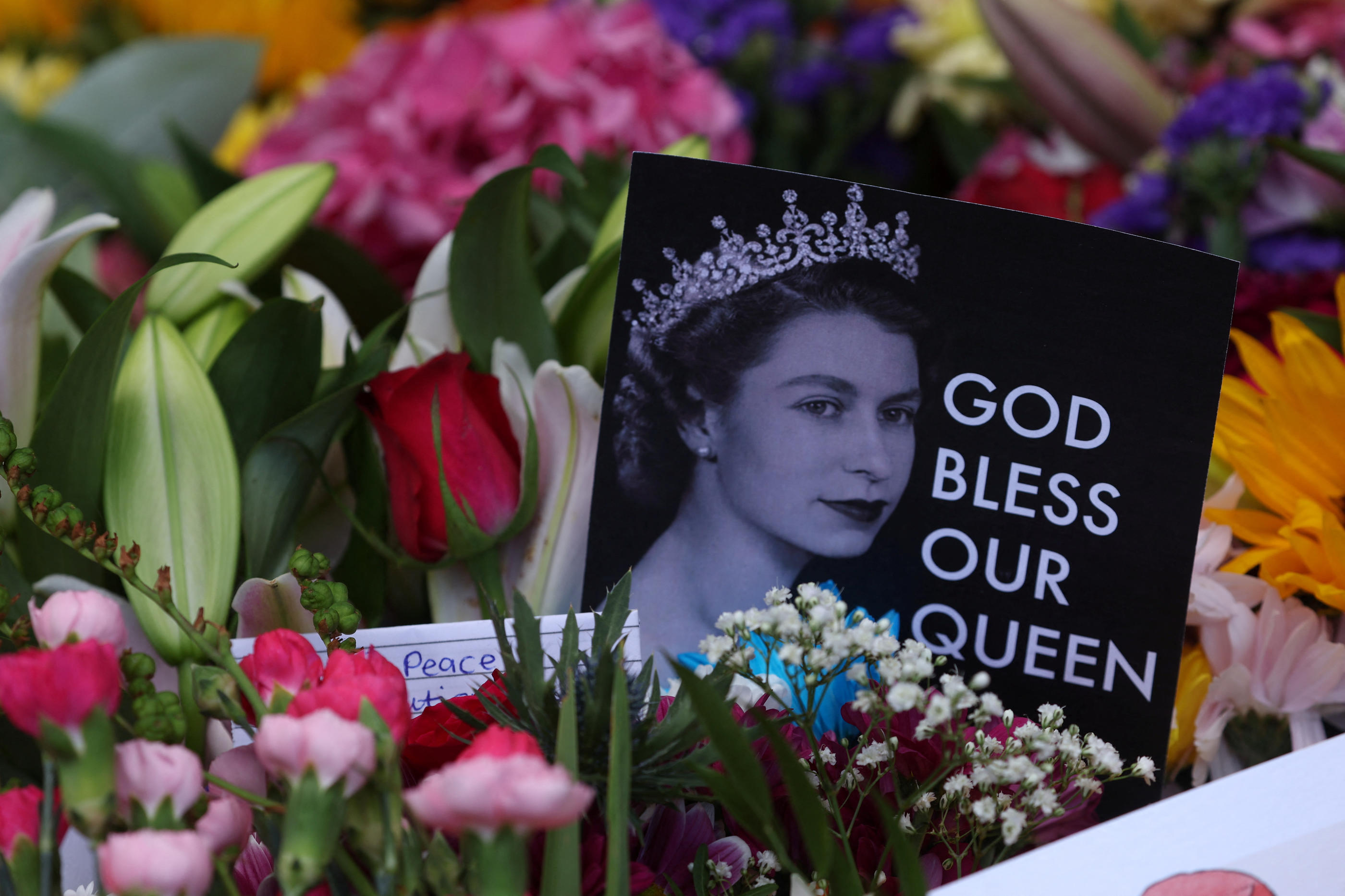 Mort d'Elizabeth II : les funérailles de la reine auront lieu le lundi 19  septembre, annonce Buckingham - Le Parisien