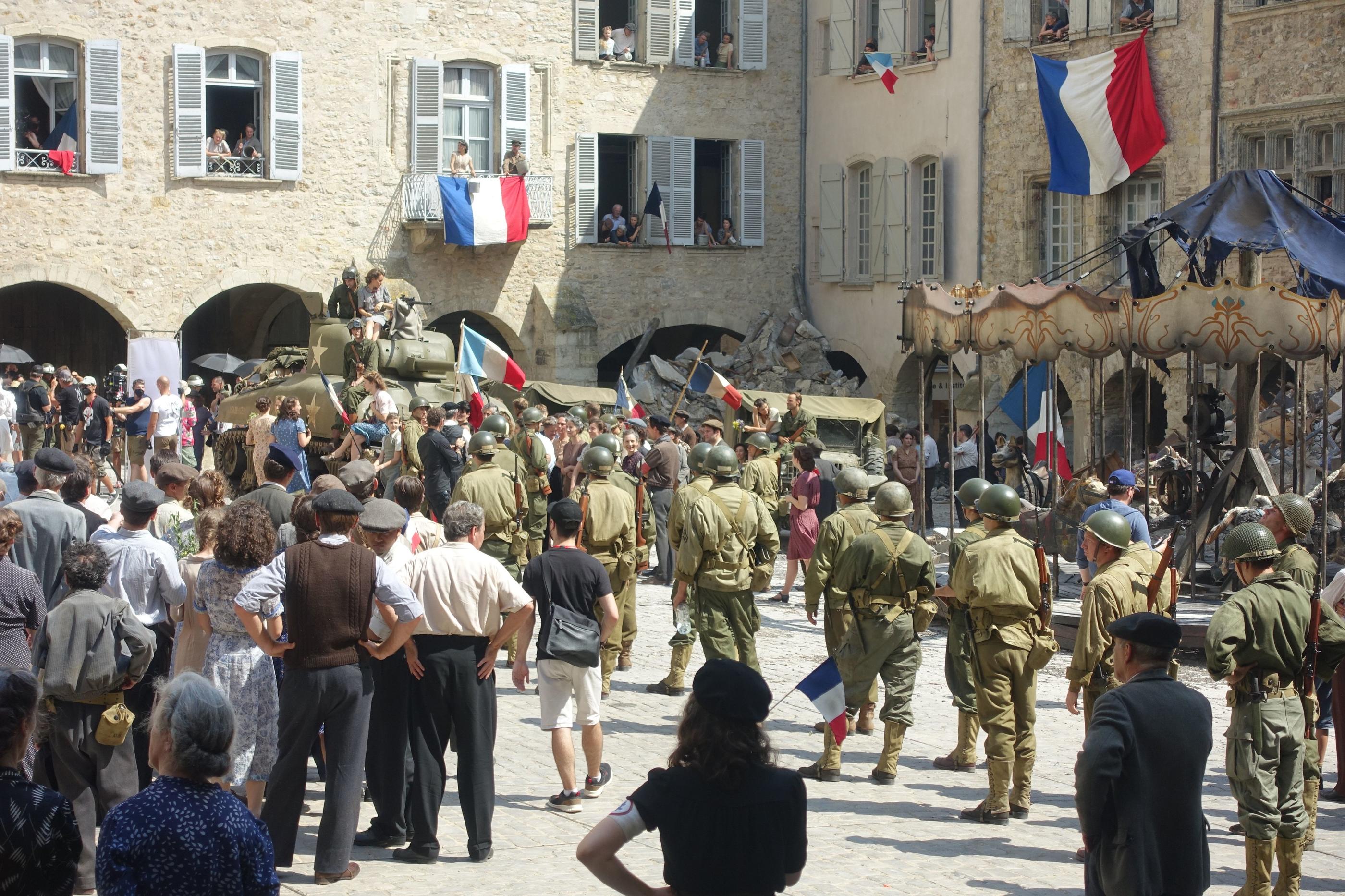 Villefranche-de-Rouergue (Aveyron). Tournage de la mini-série «Toute la lumière que nous ne pouvons voir» disponible sur Netflix, contant une histoire bouleversante durant l’été 1944. DR.