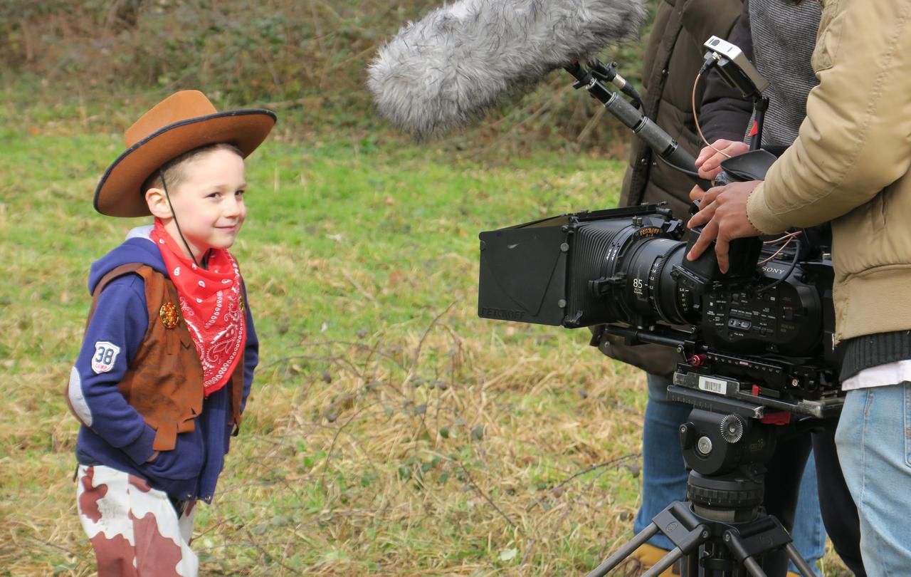 <b></b> Savigny-le-Temple, mardi 20 février. Miguelito, 5 ans, fait partie des quinze jeunes du Village d’Enfants de Cesson à tourner devant les caméras de l’EICAR pour un court-métrage qui sera diffusé à Paris le 28 mai.
