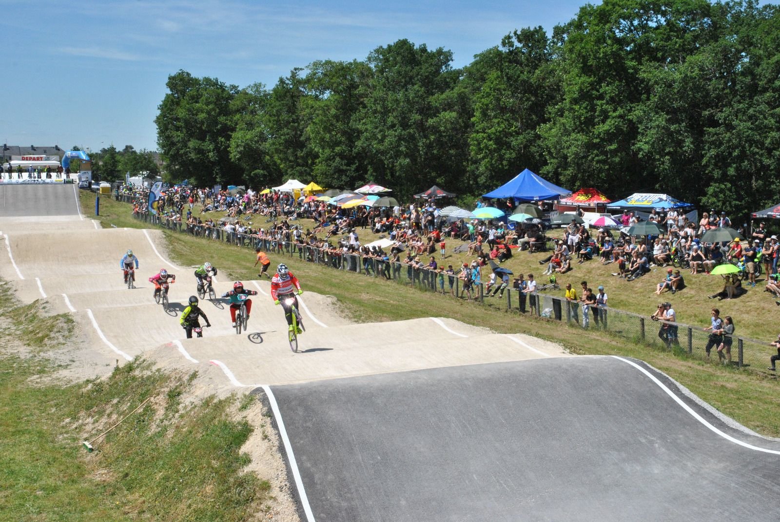Nogent-le-Roi (Eure-et-Loir) s'apprête à accueillir une compétition de BMX d'envergure, samedi 13 et dimanche 14 mai. La deuxième manche du Challenge France Nord-Ouest de BMX va rassembler près de 1 300 pilotes et 4 500 spectateurs. DR