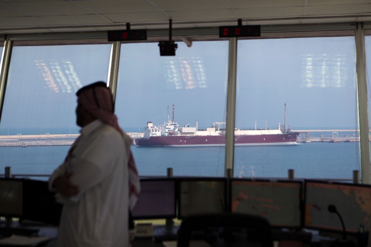 Le groupe Gaztransport et Technigaz (GTT) est spécialisé dans les technologies de confinement pour le transport maritime du gaz naturel liquéfié (GNL), une activité en plein boum avec les importations nécessaires pour se passer du gaz russe (Illustration). AFP/KARIM JAAFAR