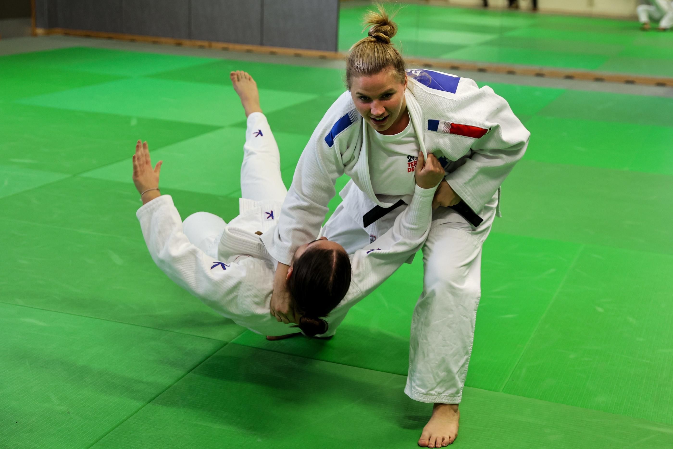 Préscillia Lézé championne d'Europe 2023 de para-judo, s'est reconstruite dans le sport après un choc traumatique à l'école qui l'a rendue malvoyante. PhotoPQR/Le Dauphiné/Christophe Agostinis