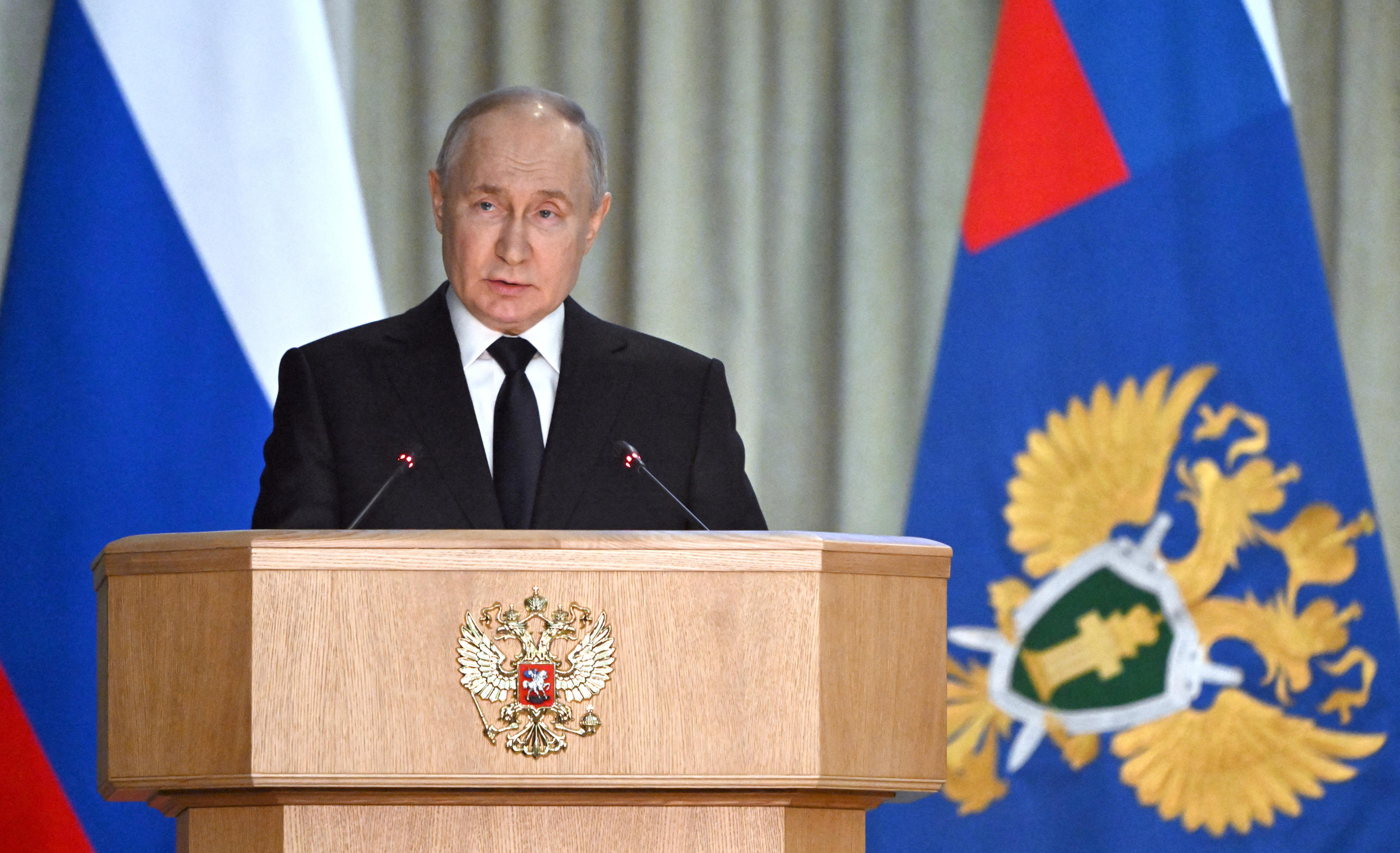 Le président russe Vladimir Poutine avait dénoncé un "chantage" après les alertes américaines. Reuters / Sputnik / Sergei Guneev