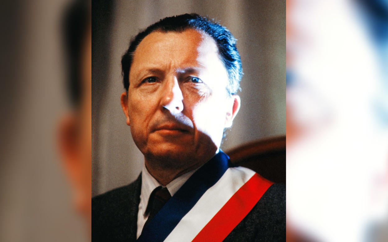 Jacques Delors a été élu maire de Clichy (Hauts-de-Seine) le 21 mars 1983. Il quittera ses fonctions 21 mois plus tard pour prendre la présidence de la Commission européenne, laissant le fauteuil de premier magistrat à Gilles Catoire qui l'occupera jusqu'en 2015. AFP/Joël Robine
