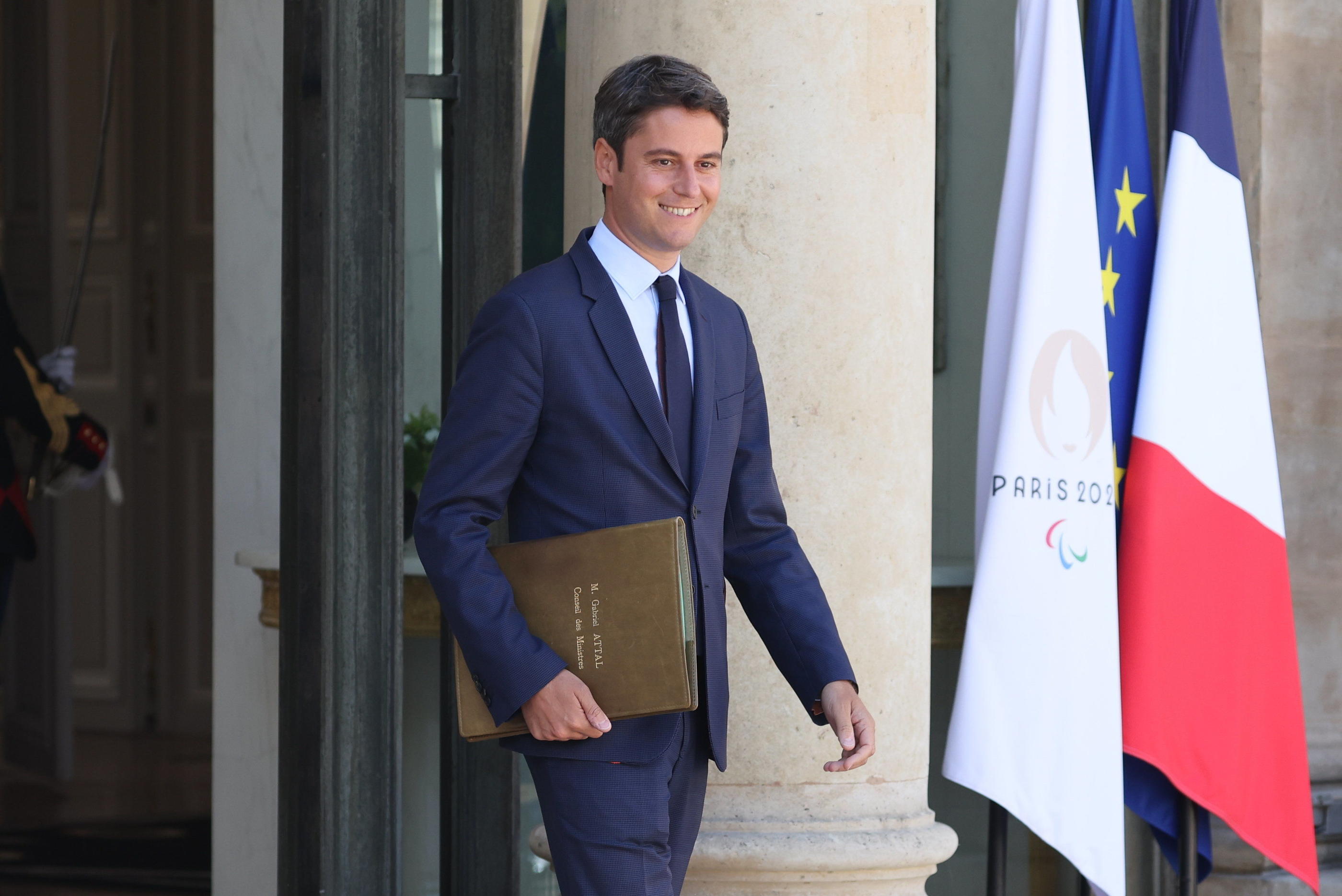 Gabriel Attal au sortir du dernier conseil des ministres, le 16 juillet dernier, quelques heures avant qu'il ne présente sa démission à Emmanuel Macron. LP/Arnaud Journois


PHOTO LE PARISIEN / ARNAUD JOURNOIS