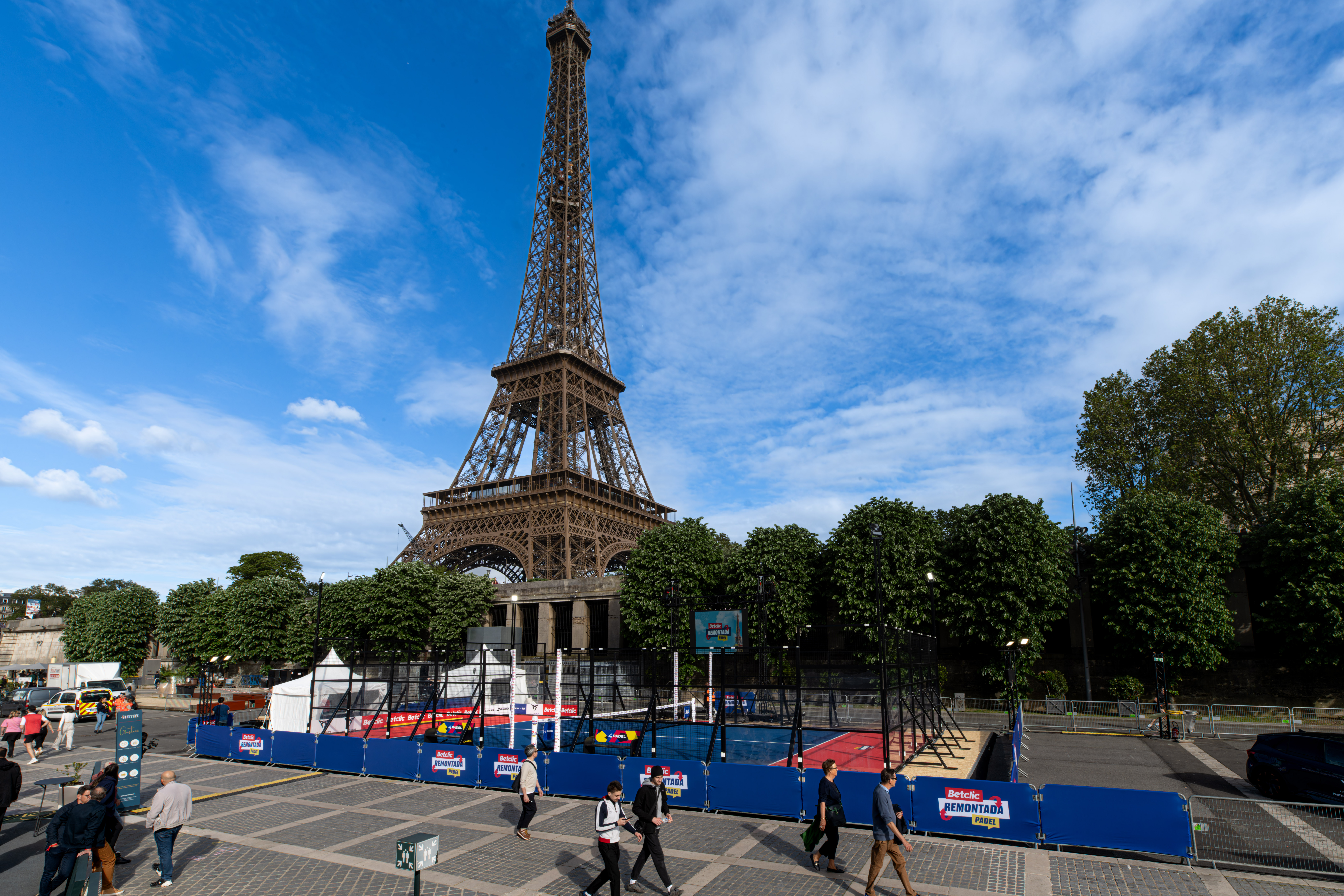 Une piste éphémère sera présente du 3 au 5 mai au pied de la Tour Eiffel. DR