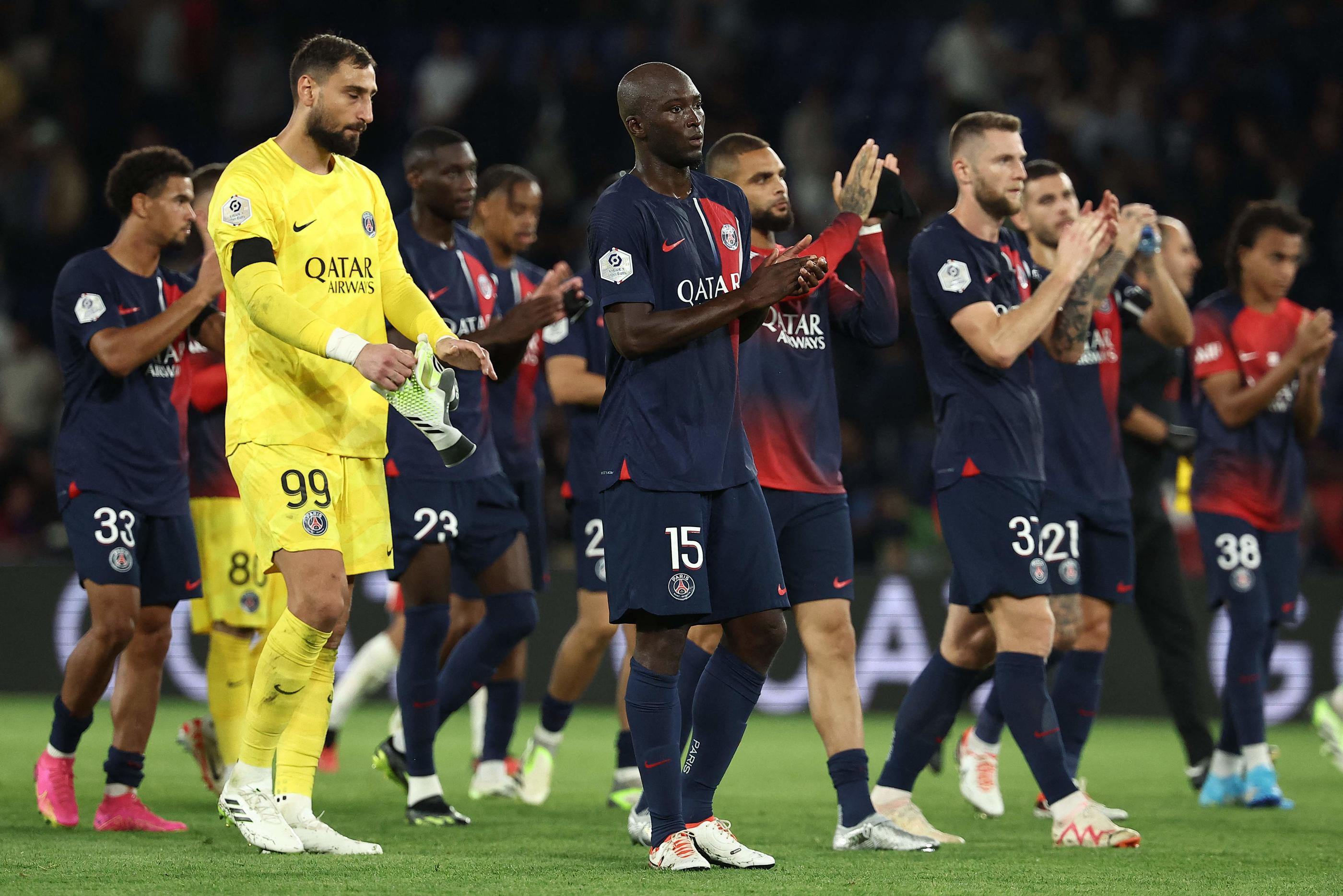 Après la défaite contre Nice, les Parisiens retrouveront leurs supporters dès ce mardi en Ligue des champions en espérant proposer une meilleure performance. AFP/Franck Fife