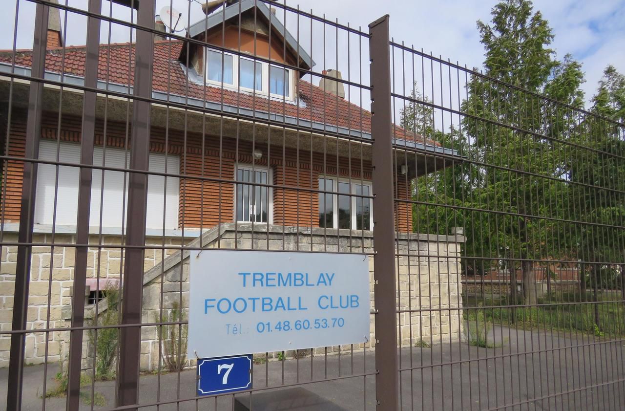 <b></b> Tremblay-en-France, ce lundi 11 septembre. Les locaux du club de foot de Tremblay-en-France se situent sur le site du Parc des Sports Georges-Prudhomme. 