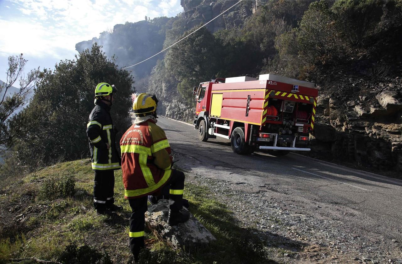 Le corps inanimé de la jeune femme a été retrouvé moins d’une heure après la chute par les pompiers.. (Illustration) AFP/Pascal Pochard-Casabianca