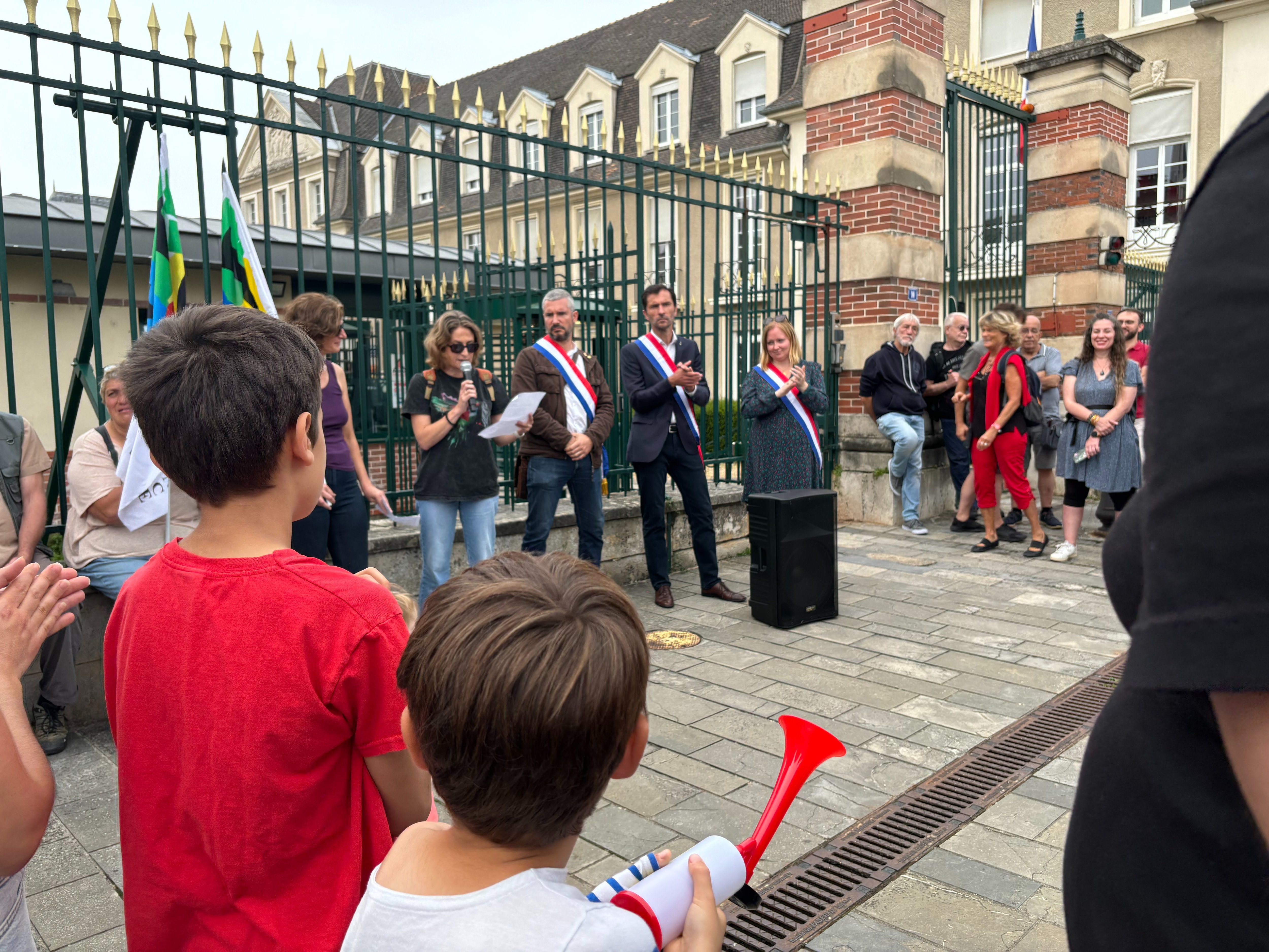 Melun, samedi 31 août 2024. A la veille de la rentrée scolaire, les syndicats enseignants du département se sont réunis pour dénoncer un contexte politique qui impactera directement la rentrée scolaire. LP/Cécilia Leriche