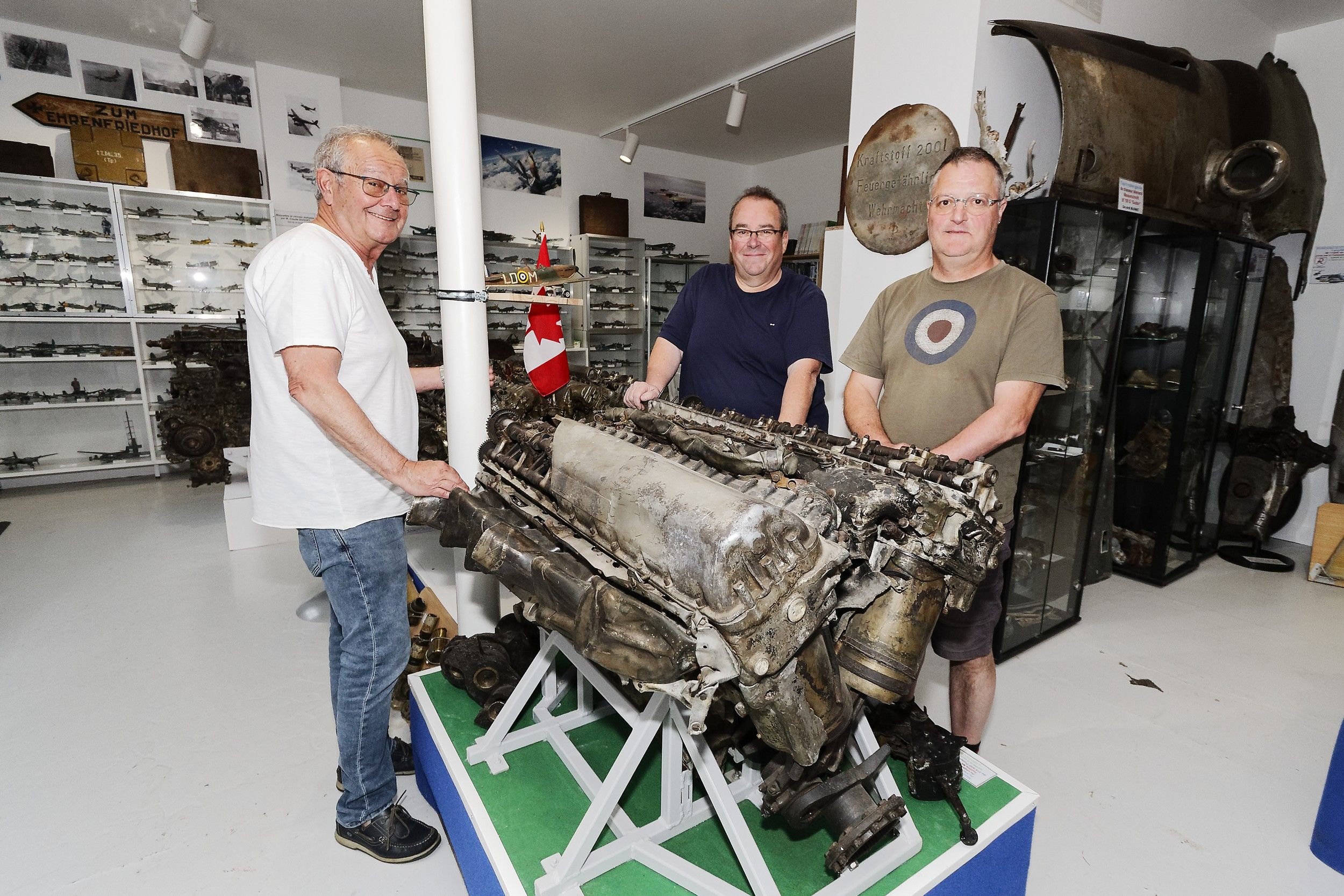 Georges, Thierry et François rendent hommage aux héros de l’aviation à travers un nouvel espace muséal. #PRESSE30