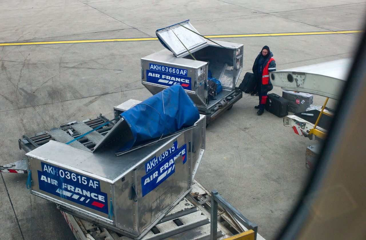 <b></b> CBS, qui gère les bagages des passagers Air France, emploie actuellement 430 personnes. Le groupe a vu son activité fondre avec la chute du trafic aérien enregistrée depuis le début de la crise du Covid.