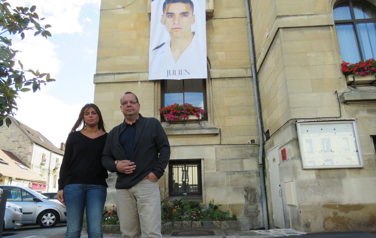 <b>Pont-Sainte-Maxence, ce samedi.</b> La soeur et le père de Julien Videlaine espère que le mois consacré au jeune homme arrivera jusqu’aux oreilles de François Hollande. 