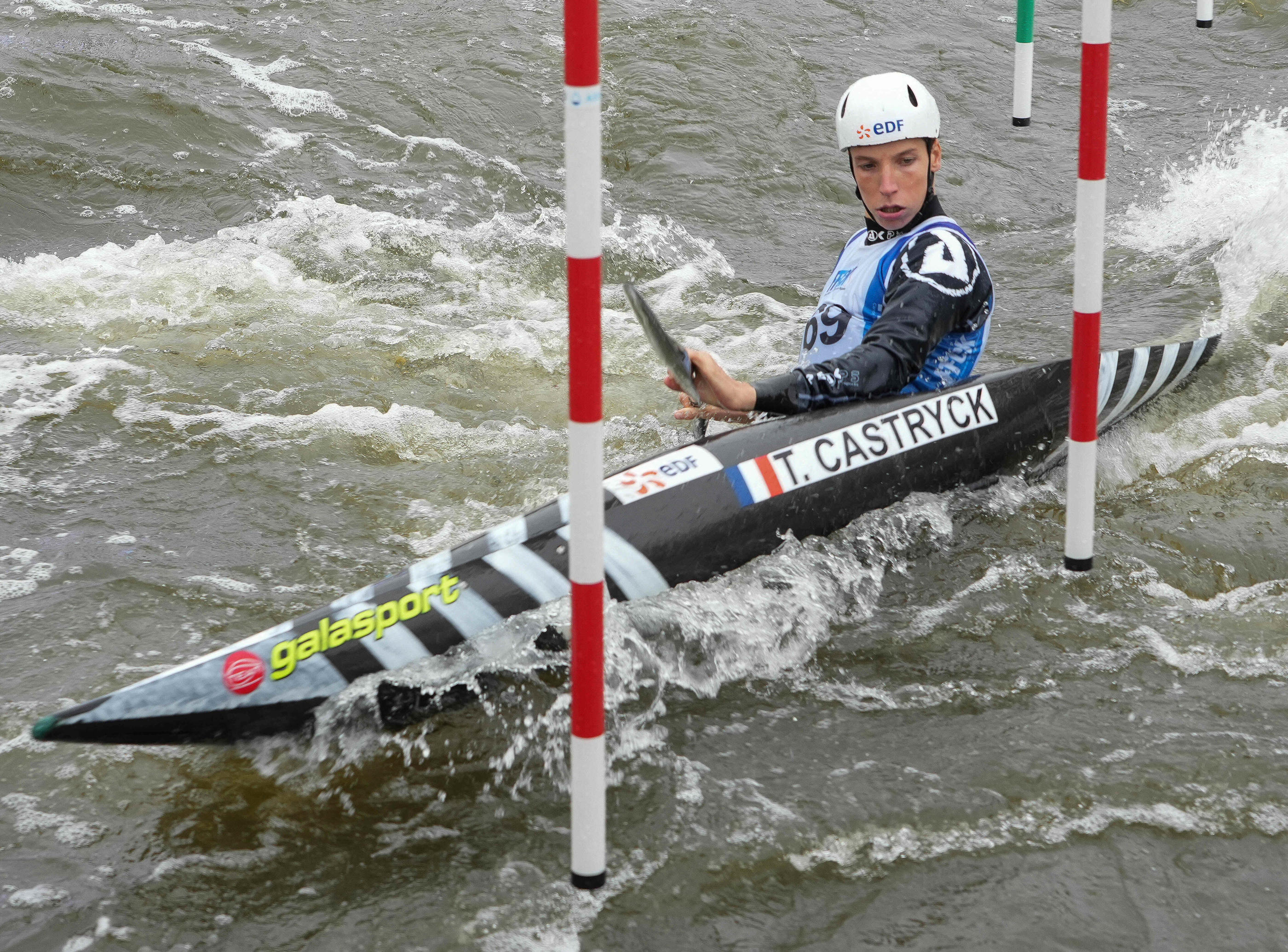 Le kayakiste français Titouan Castryck utilise trois bateaux différents chaque année. Icon Sport/Laurent Lairys