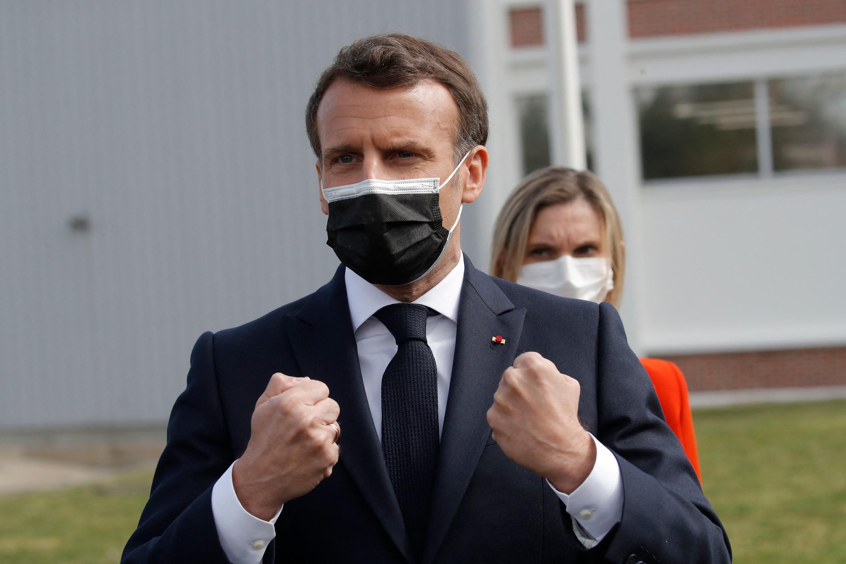 Vaccins anti-Covid : Macron anticipe «250 millions de doses de vaccin» produites en France pour 2021