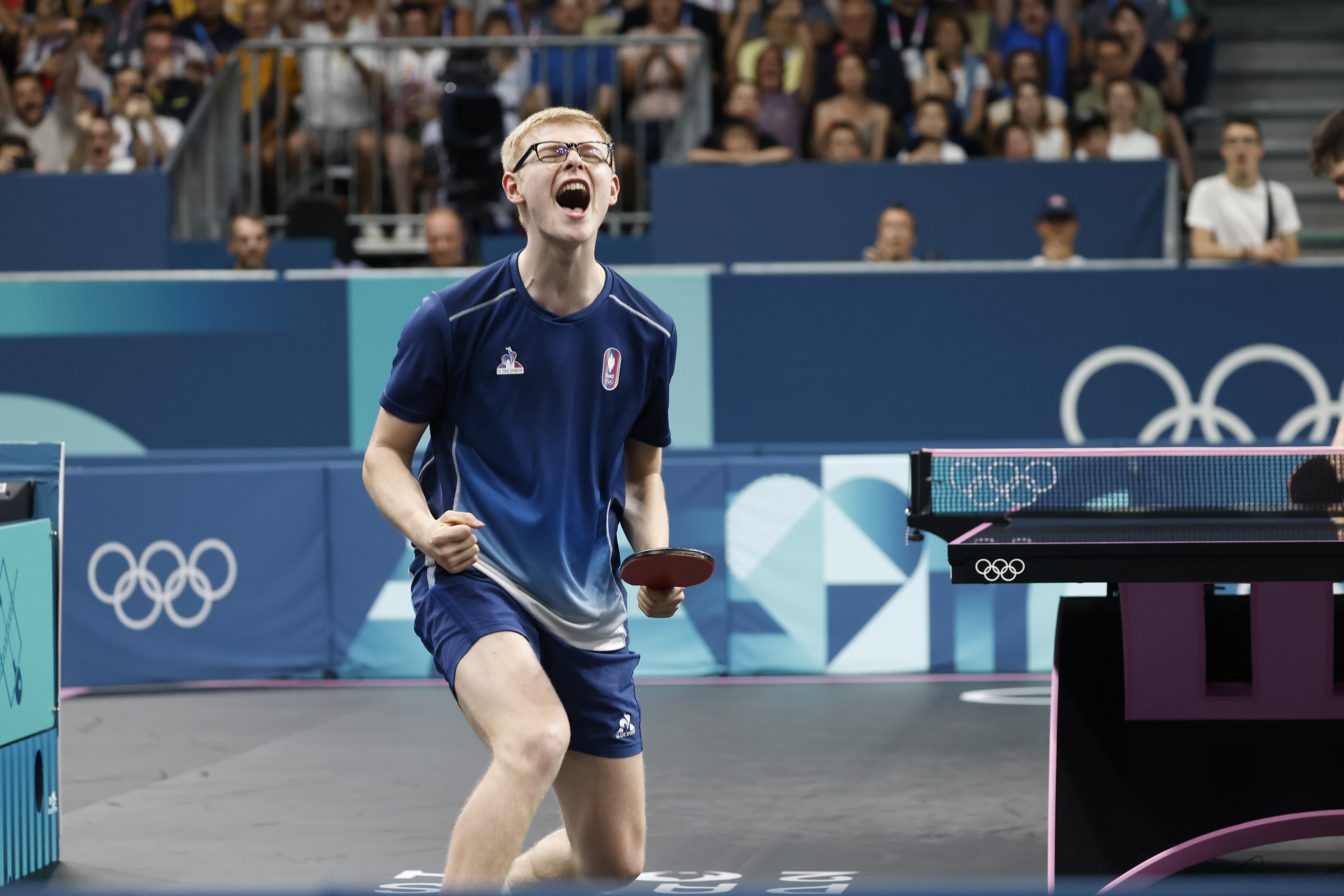 Le public a ovationné Félix Lebrun, lui réservant une vibrante «Marseillaise», ce 31 juillet. Le pongiste a gagné sa place pour les quarts de finale du tournoi olympique de tennis de table. LP/Olivier Corsan