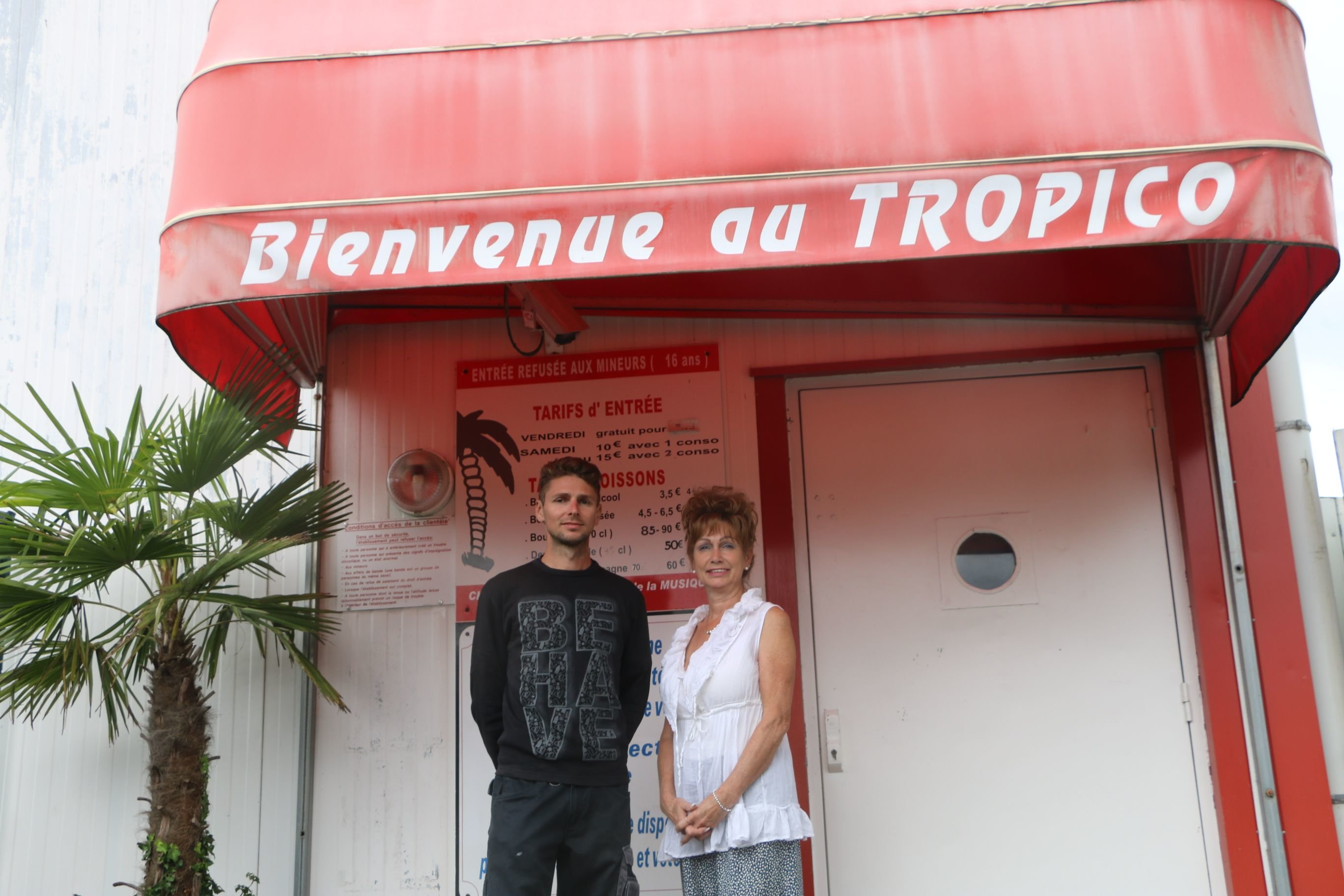 Quincampoix-Fleuzy, mercredi 18 août 2021. Régine Florentin et son fils, Anthony, gèrent le Tropico, une boite de nuit fermée depuis le début de la crise sanitaire. LP/J.D.