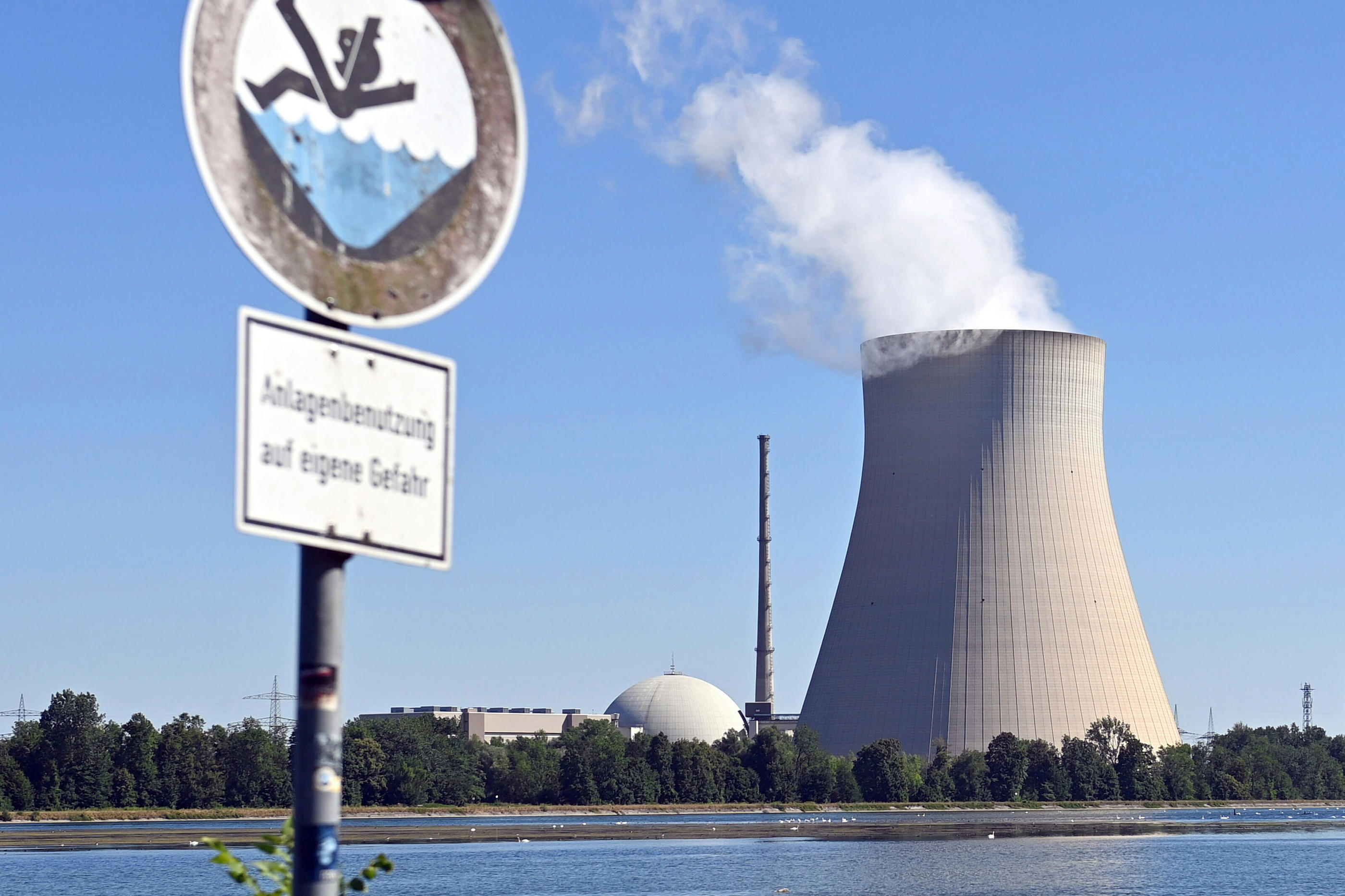 La centrale nucléaire bavaroise Isar 2, près de Munich, restera en veille jusqu'au printemps. (Illustration). Photo by Icon sport/Picture Alliance.