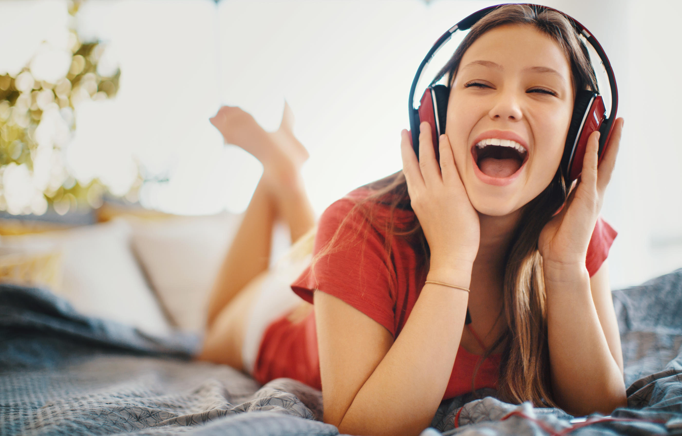 L’oreille est un organe fragile, sensible, qui doit être préservé à tout prix... les jeunes qui écoutent de la musique trop fort peuvent altérer définitivement leur audition. Istock