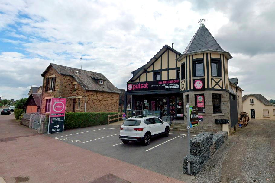 Face au manque de main-d’œuvre, le magasin Pulsat de Saint-Hilaire-du-Harcouët compte désormais dans ses rangs le père du patron. Google Street View