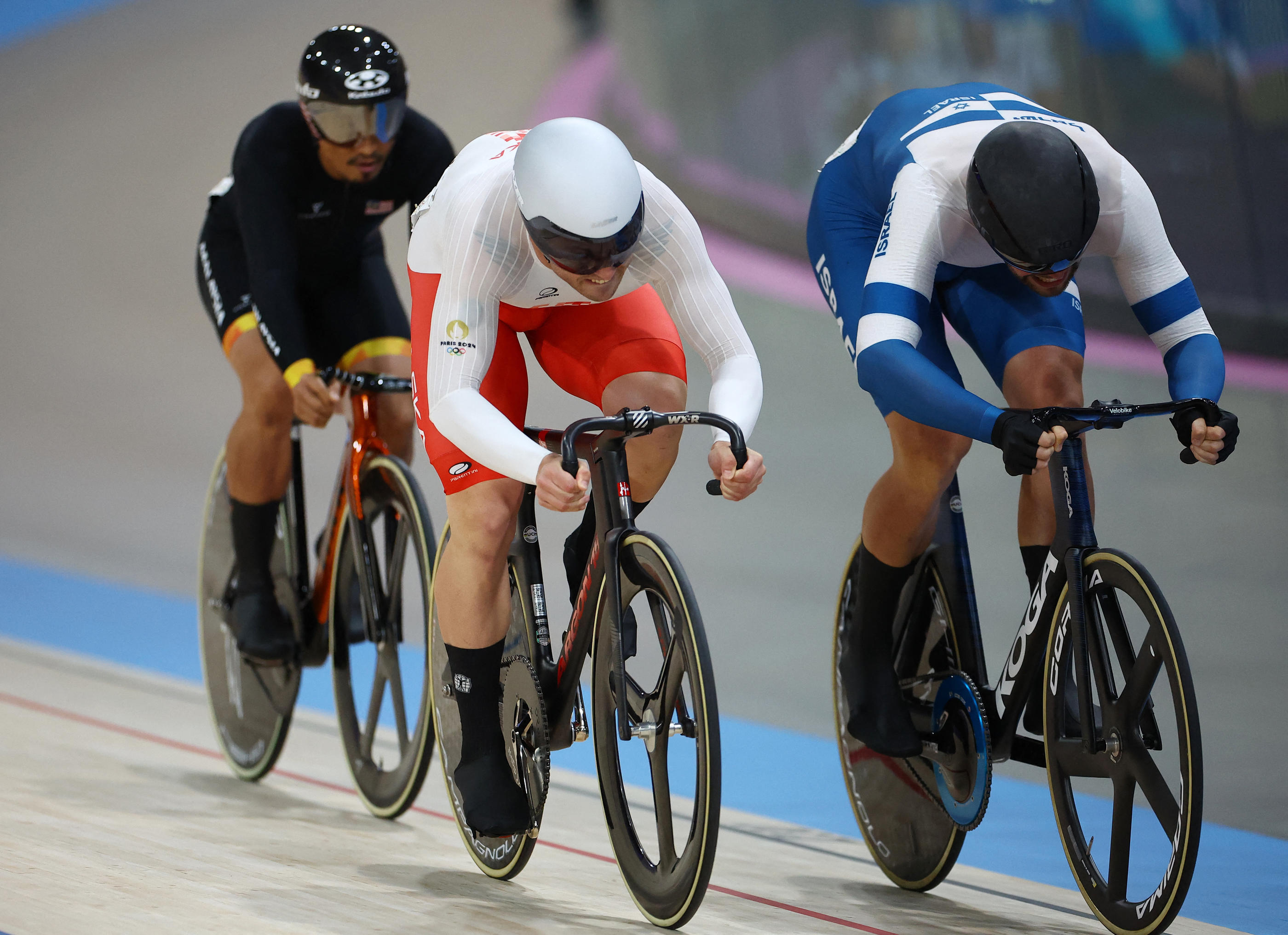 Les engagés en omnium s'affrontent lors de quatre épreuves sur la piste de Saint-Quentin-en-Yvelines. Reuters/Agustin Marcarian