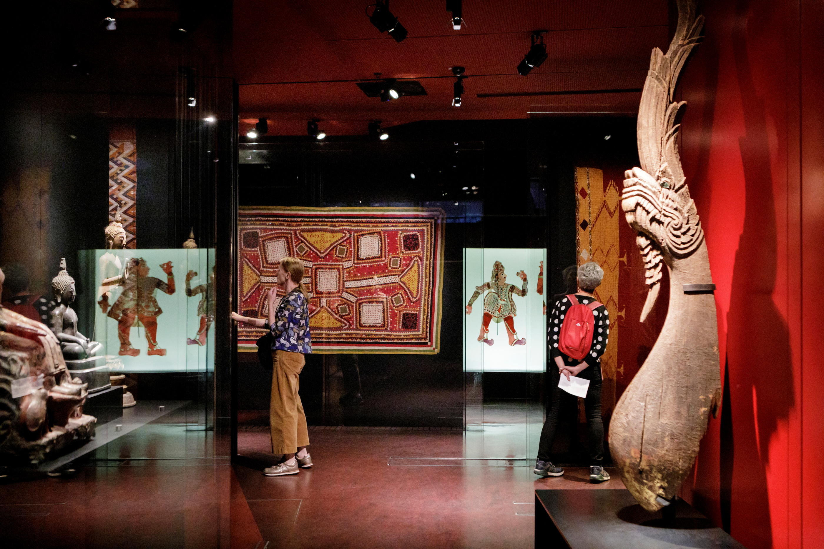 Au Quai Branly, on découvre les collections en se baladant autrement dans le musée, avec ses surprises, dans un cocon qui invite à développer l’ouïe... Mehrak Habibi