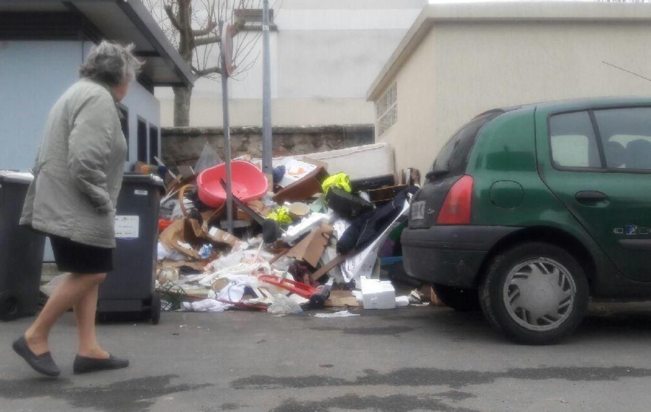 <b></b> Brie, janvier. Certains Briards n’ont pas encore compris les nouvelles règles de collecte des encombrants.