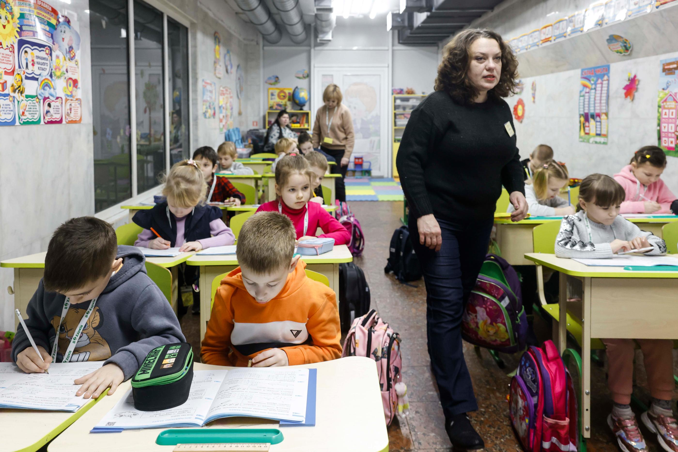 Kharkiv (Ukraine), le 7 février 2024.  Depuis septembre, l’initiative de « l’école du métro » permet à près de 1 000 enfants d'apprendre leurs leçons dans deux stations aménagées, dont Peremoha, « victoire » en français. LP/Olivier Corsan