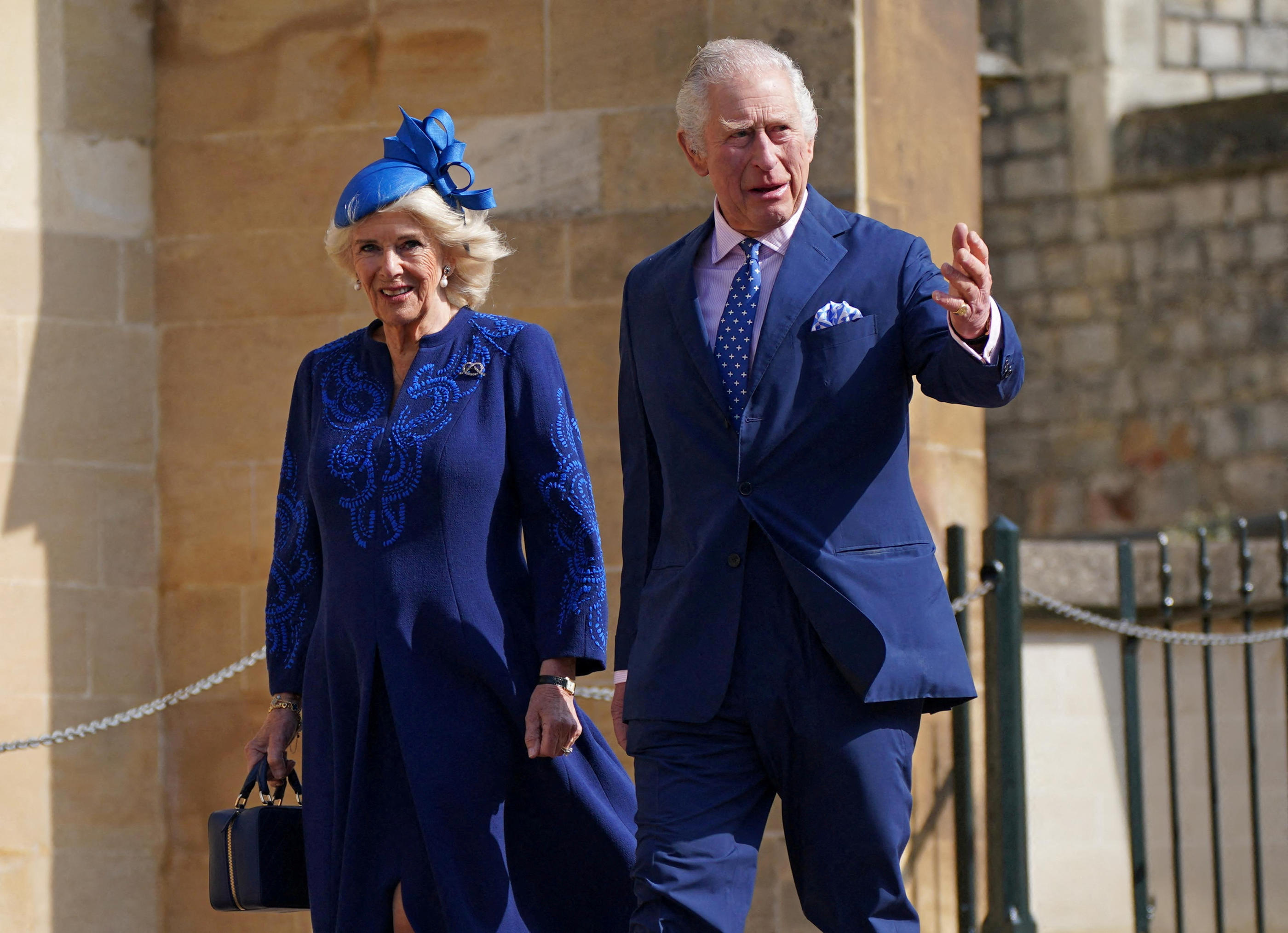 Le roi Charles III et la reine Camilla le 9 avril 2023 au château de Windsor. REUTERS/Yui Mok