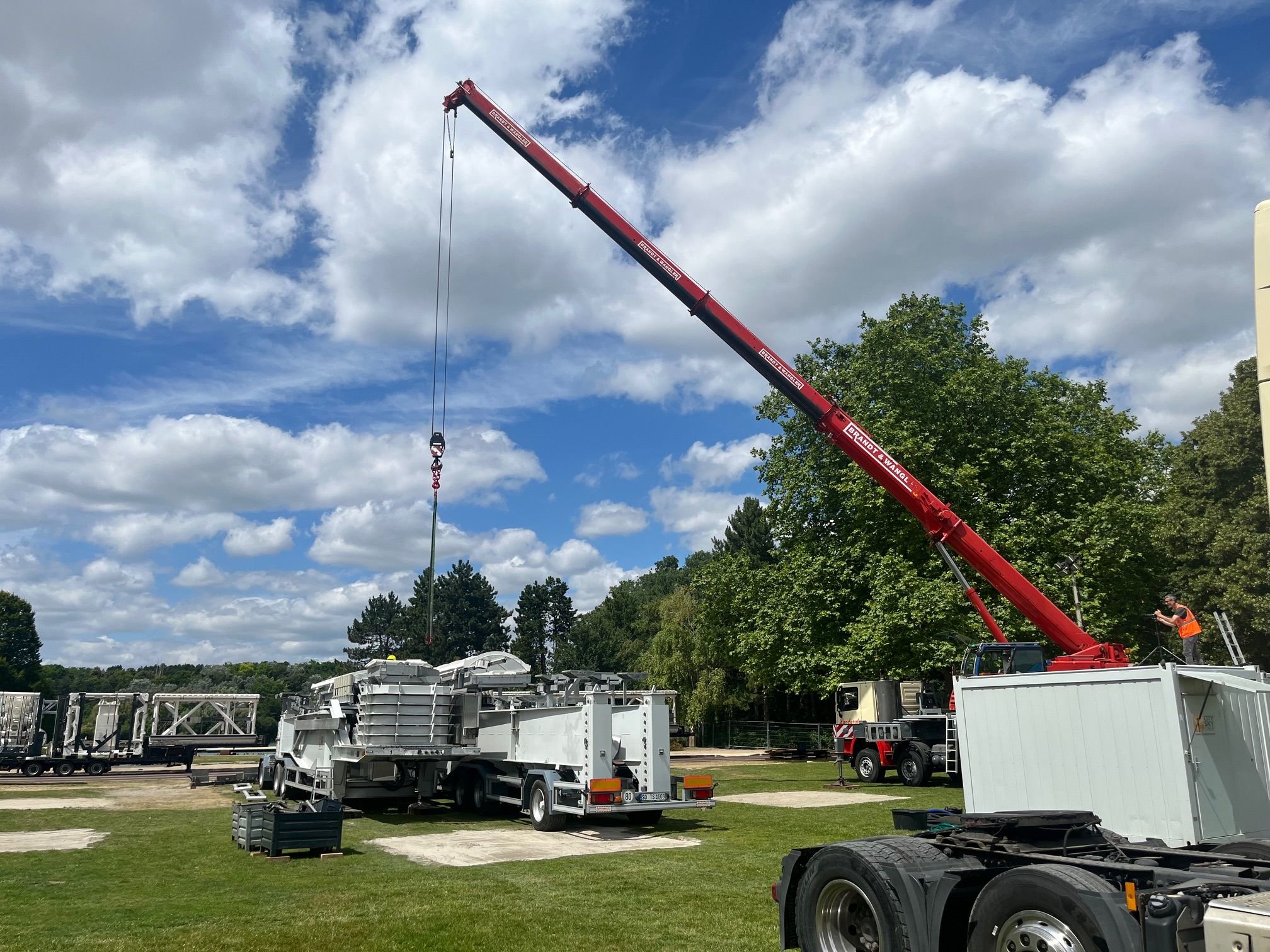 La Courneuve, Georges-Valbon, ce mercredi 10 juillet. La tour panoramique sera prête pour l'inauguration du Parc des Jeux le 25 juillet prochain, à la veille des JO. LP/Yanis Soul