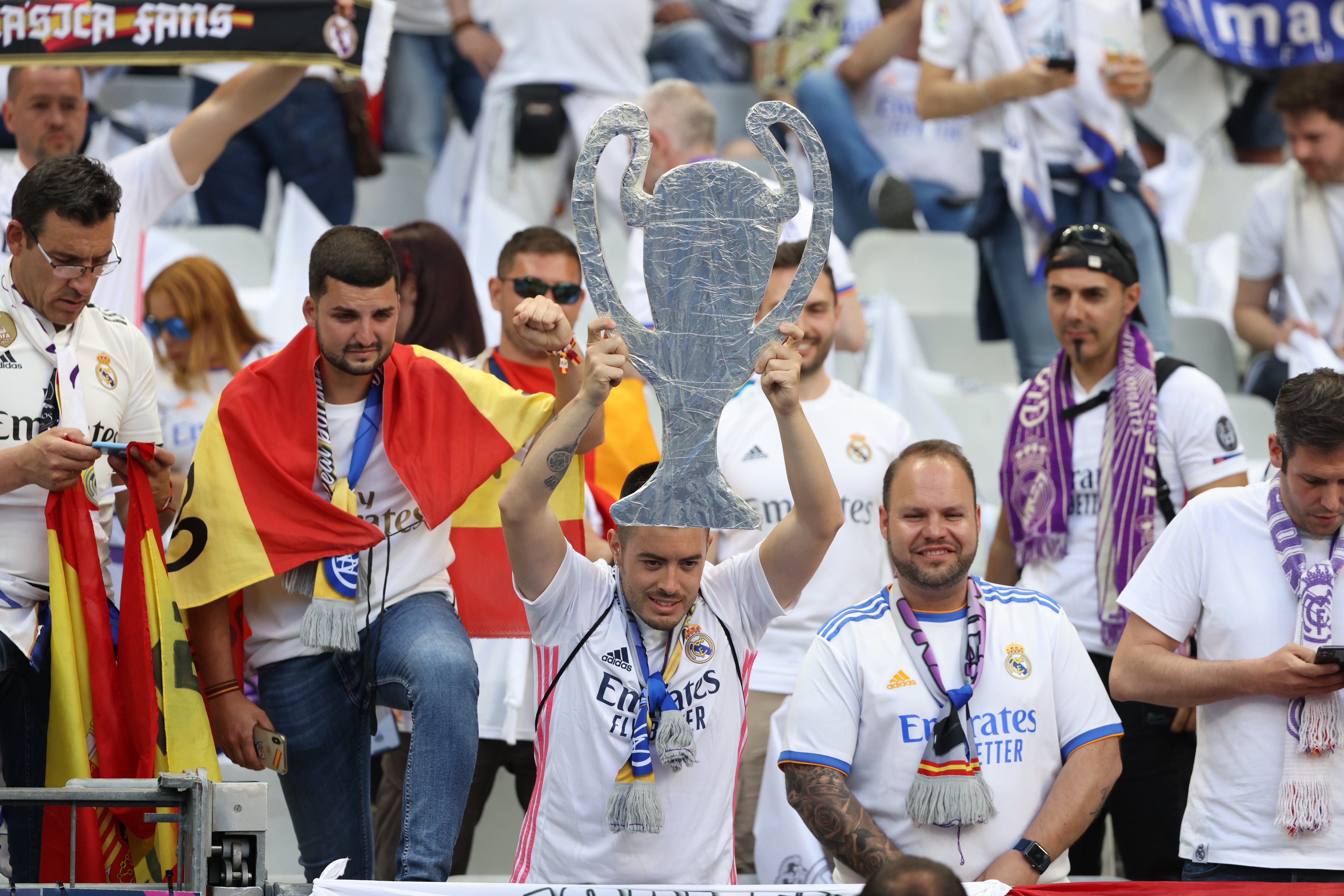 Où voir le trophée de la Ligue des champions à Paris avant le match Real  Madrid-Liverpool