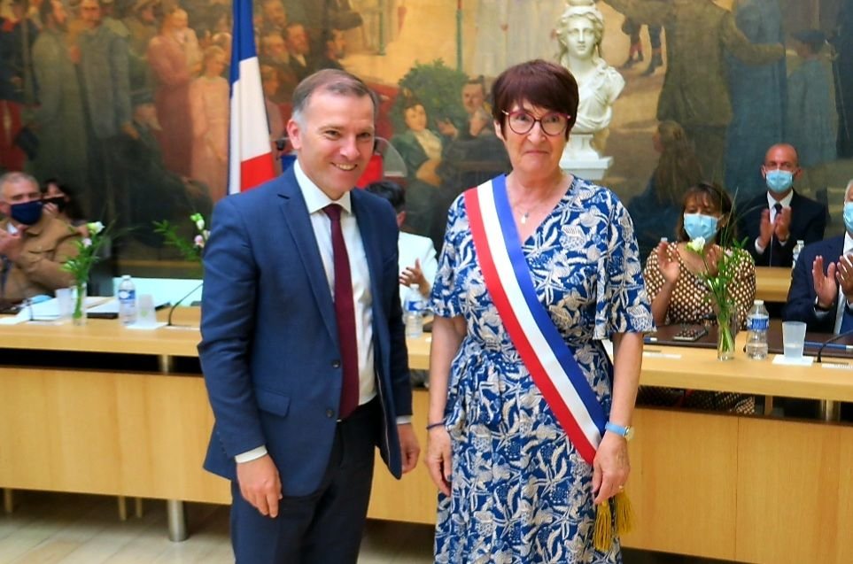 Maisons-Alfort (Val-de-Marne), ce jeudi soir. Mary France Parrain a été élue maire (LR) et succède à Olivier Capitanio, élu président du conseil départemental. LP/Fanny Delporte
