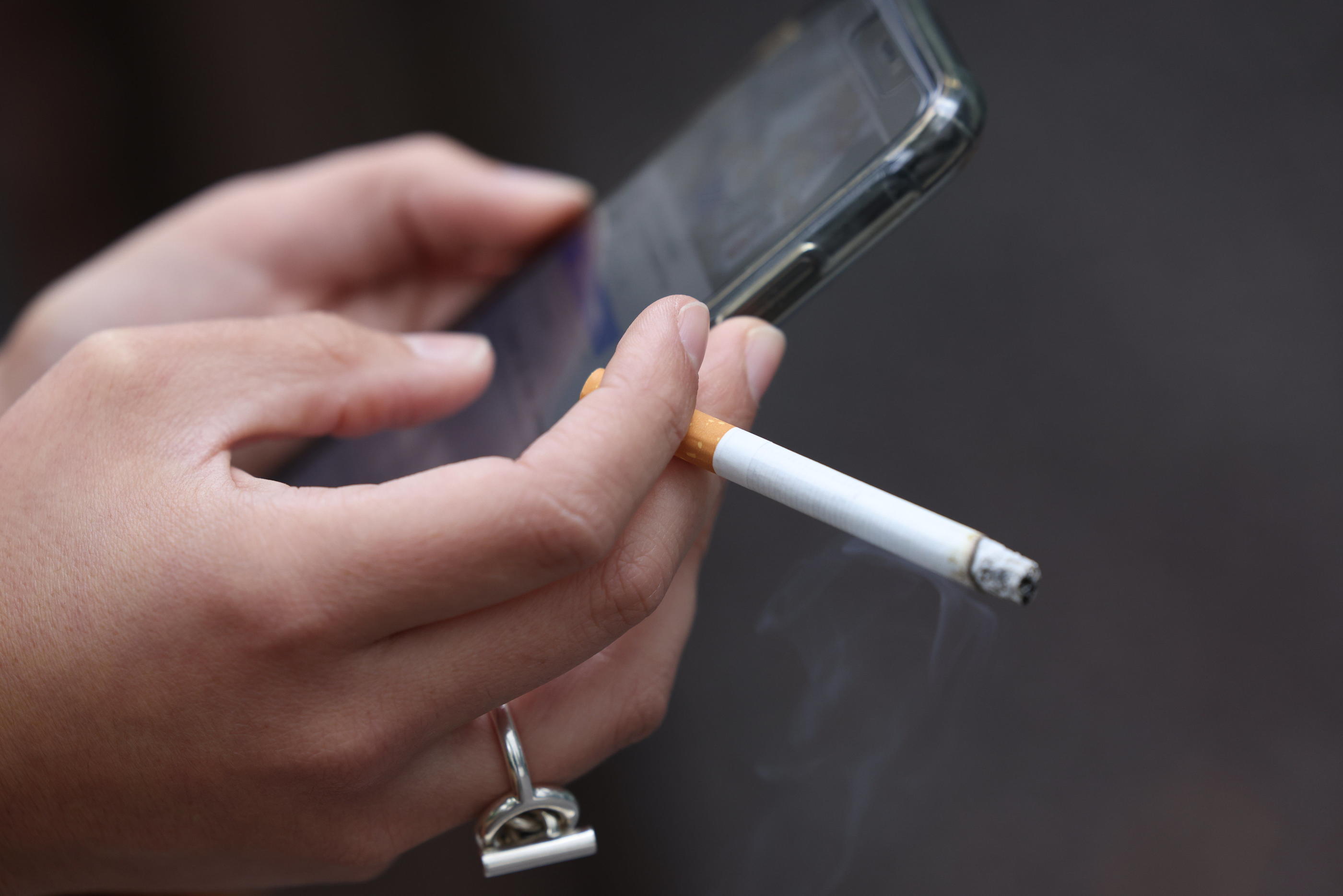 «Le facteur majeur est la consommation de tabac», notamment chez les femmes, insiste la présidente du Réseau français des registres de cancers (Illustration). LP/Arnaud Journois