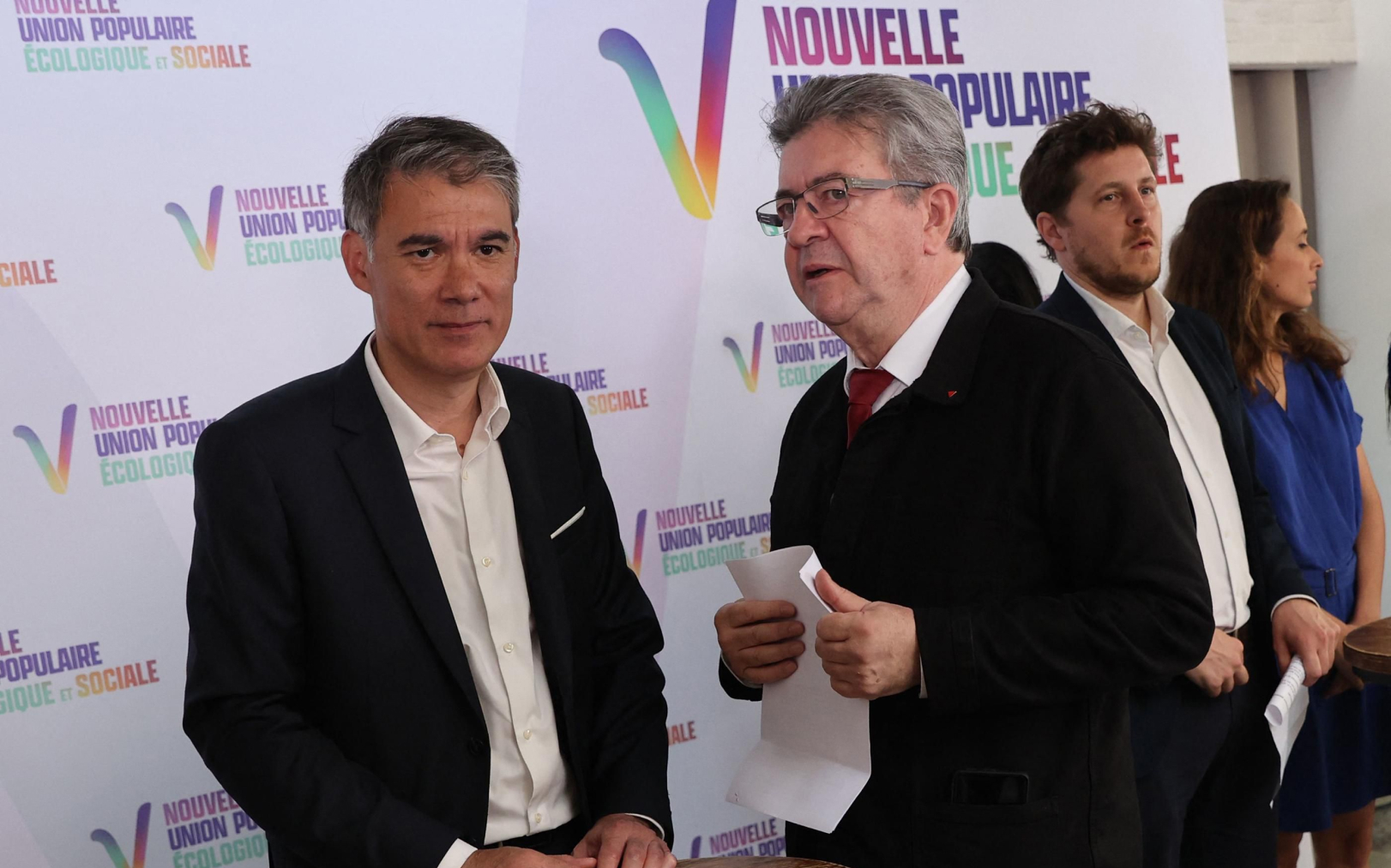 Jean-Luc Mélenchon et Olivier Faure lors d'une conférence de presse à Paris le 19 mai 2022, organisée pour présenter le programme de la Nupes. AFP/Thomas Samson