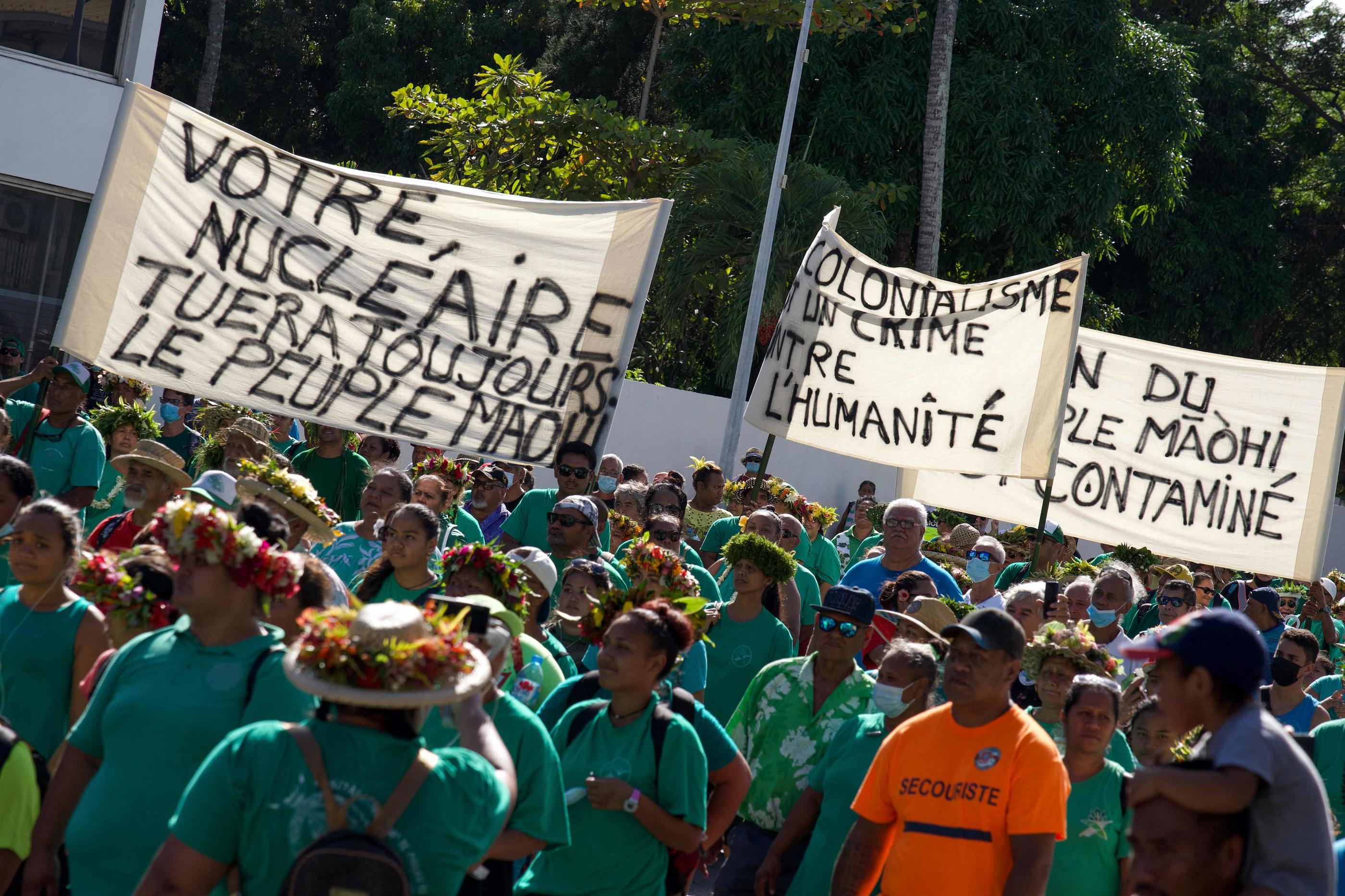 Polynesie 2500 Manifestants A Papeete Contre Les Consequences Des Essais Nucleaires La France S Engage A Assumer Le Parisien