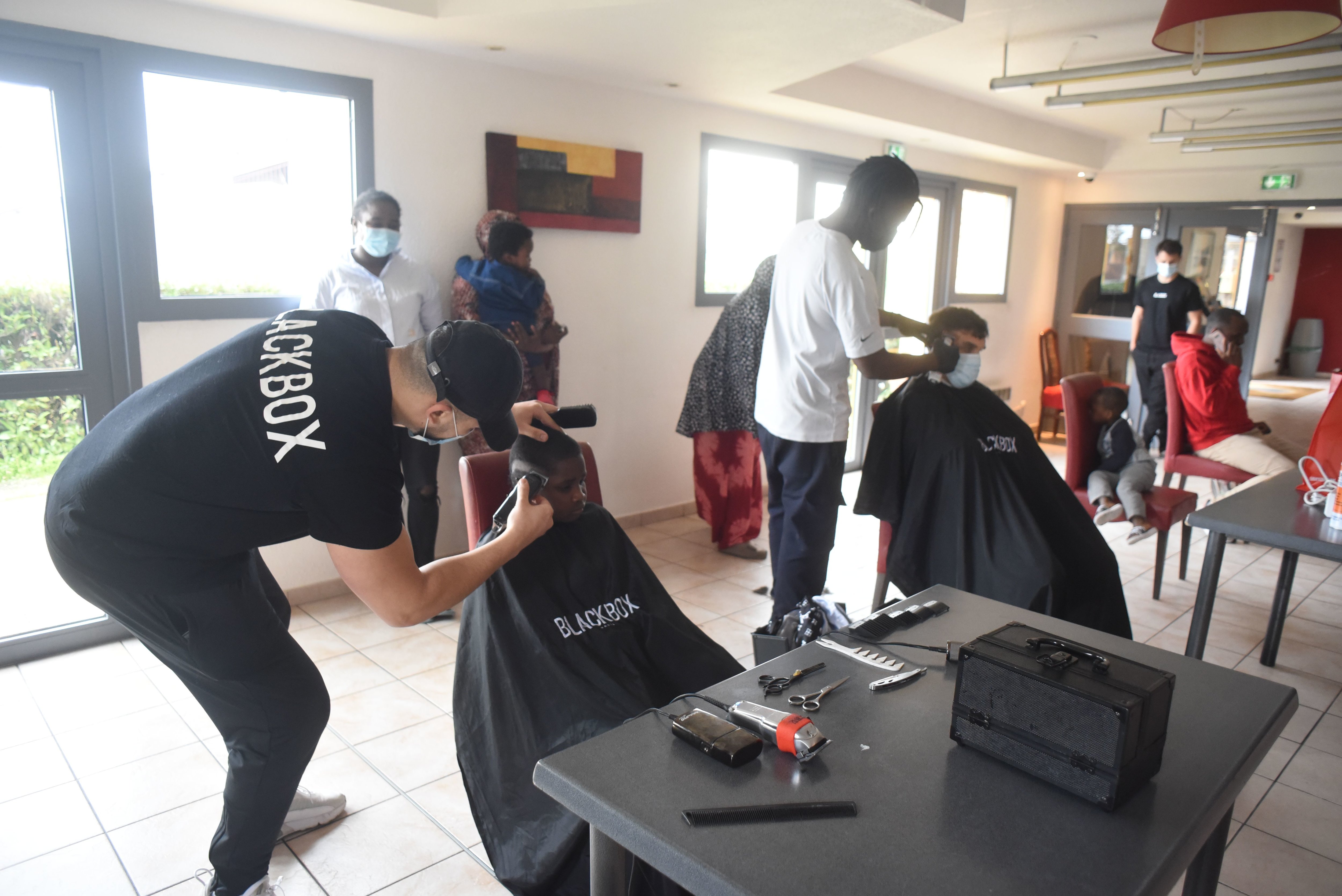 L’association Culture du cœur organise avec la chaîne de coiffure Black Box une opération de solidarité dans trois hôtel sociaux de Sarcelles et Gonesse. LP/F.N.
