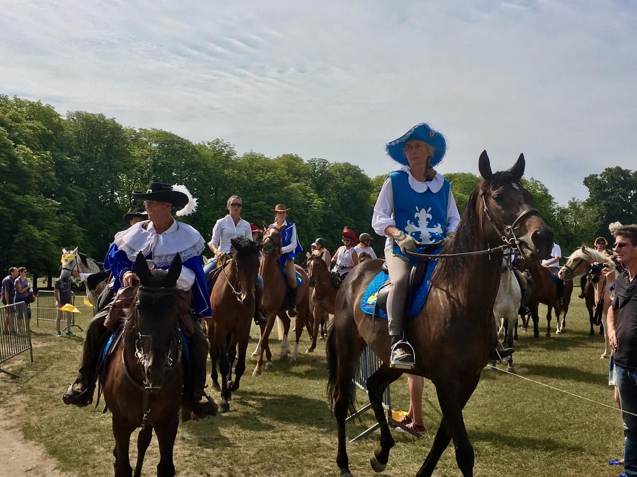 Chantilly. L'inauguration officielle de la route européenne d'Artagnan s'est déroulée ce dimanche avec un défilé de cavaliers dans la commune.
