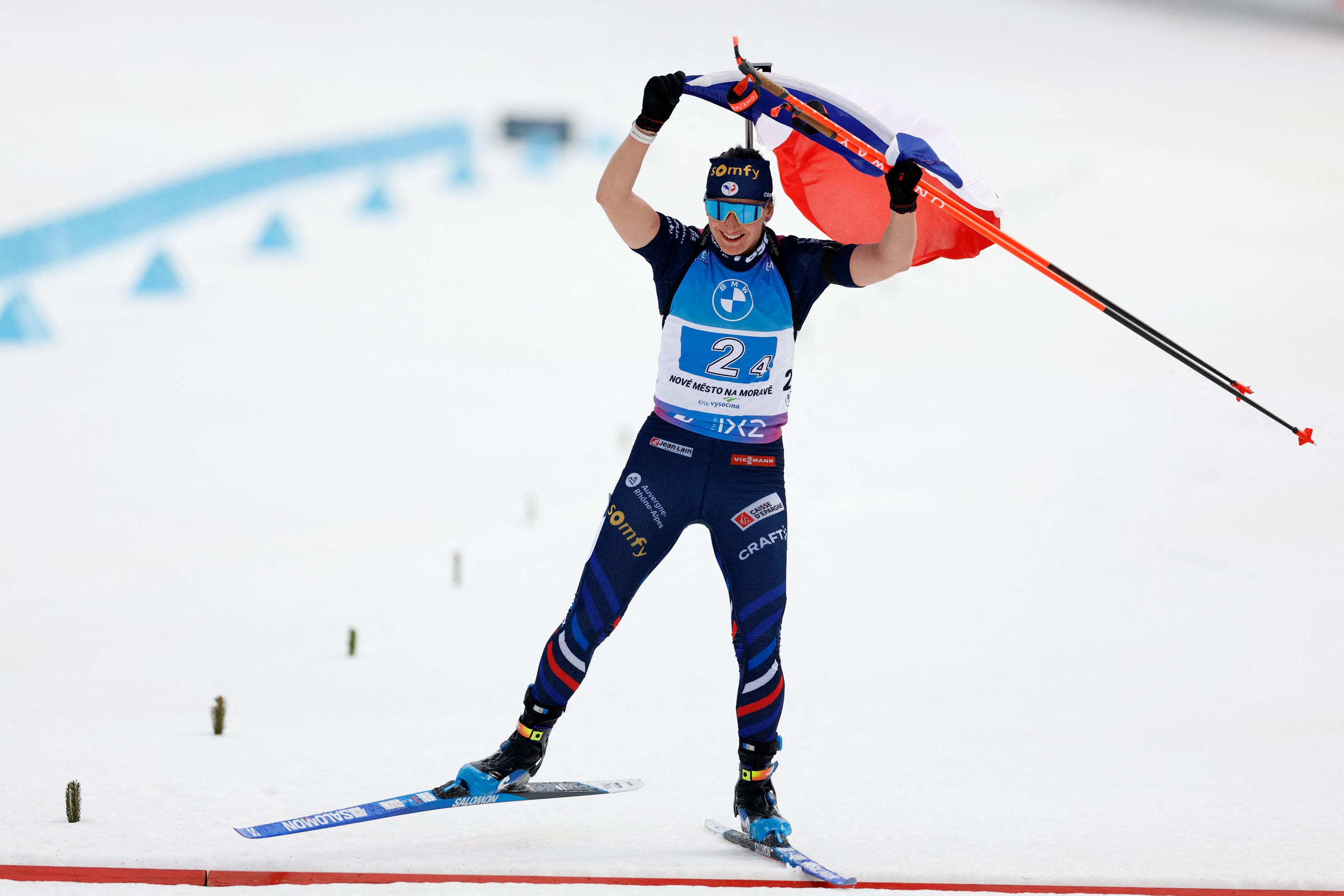 Julia SImon peut célébrer une course historique pour les Bleues, championnes du monde en relais pour la première fois ce samedi. Reuters